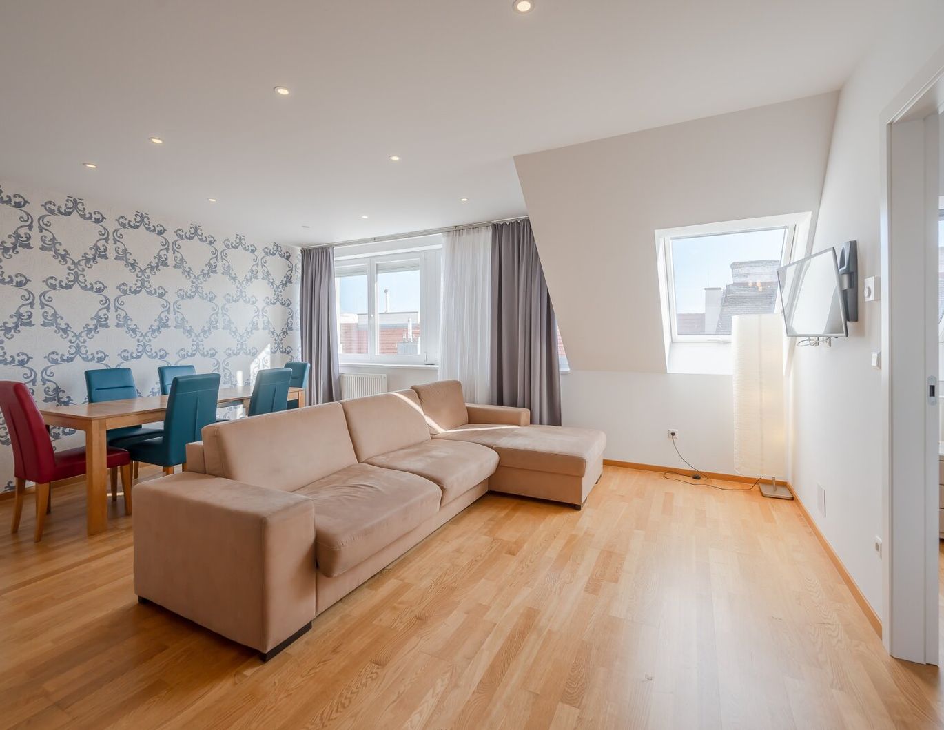 ++NEU++ 3-Zimmer Dachgeschoss-Maisonettewohnung mit Terrasse!!!