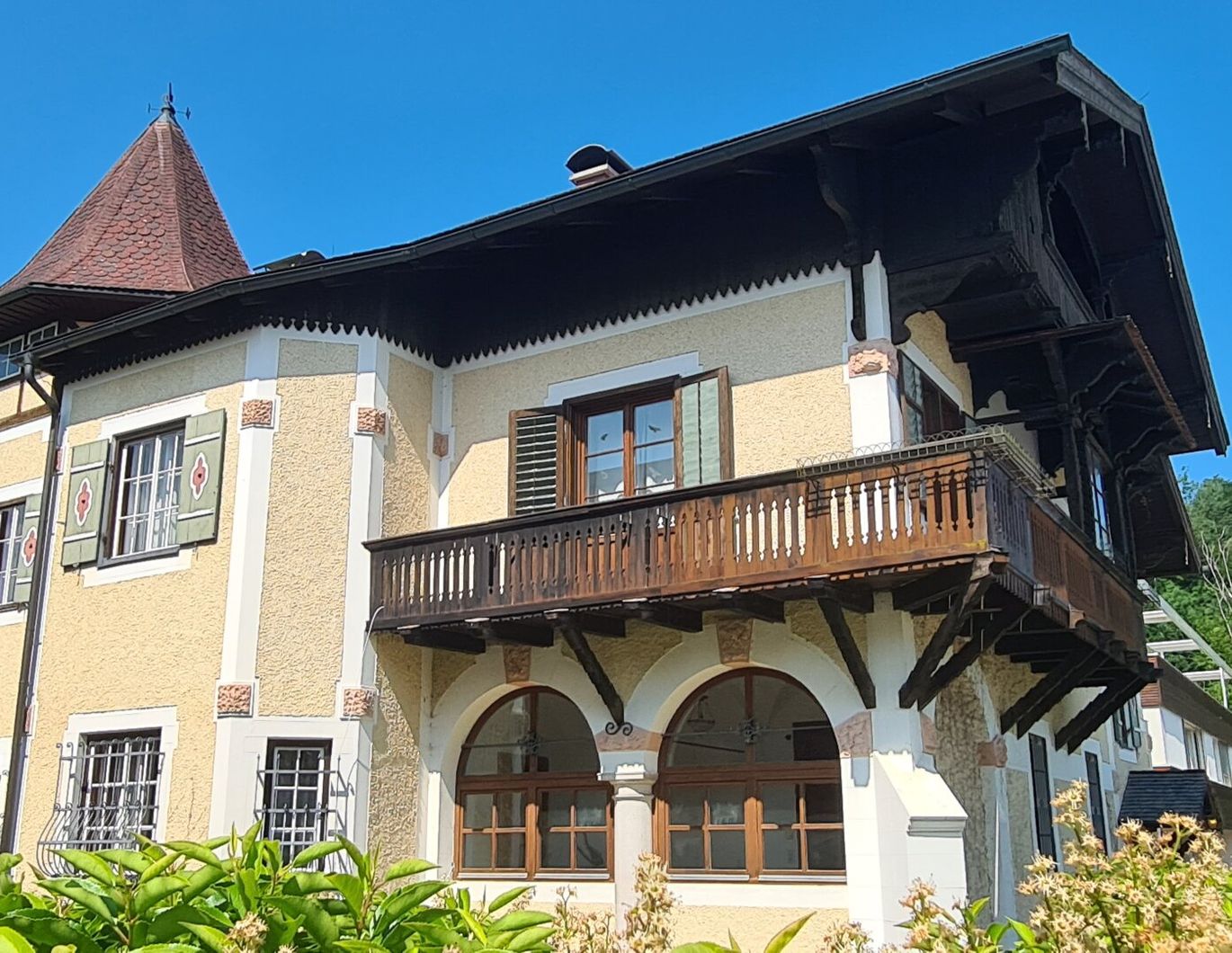 Historische VILLA am Mondsee mit BADEPLATZ
