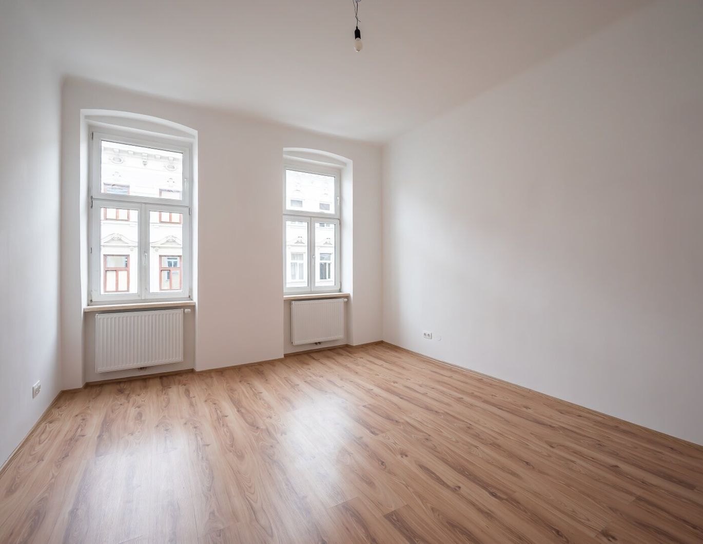 ++NEU++ gepflegte 2-Zimmer Altbau-Wohnung, viel Potenzial!