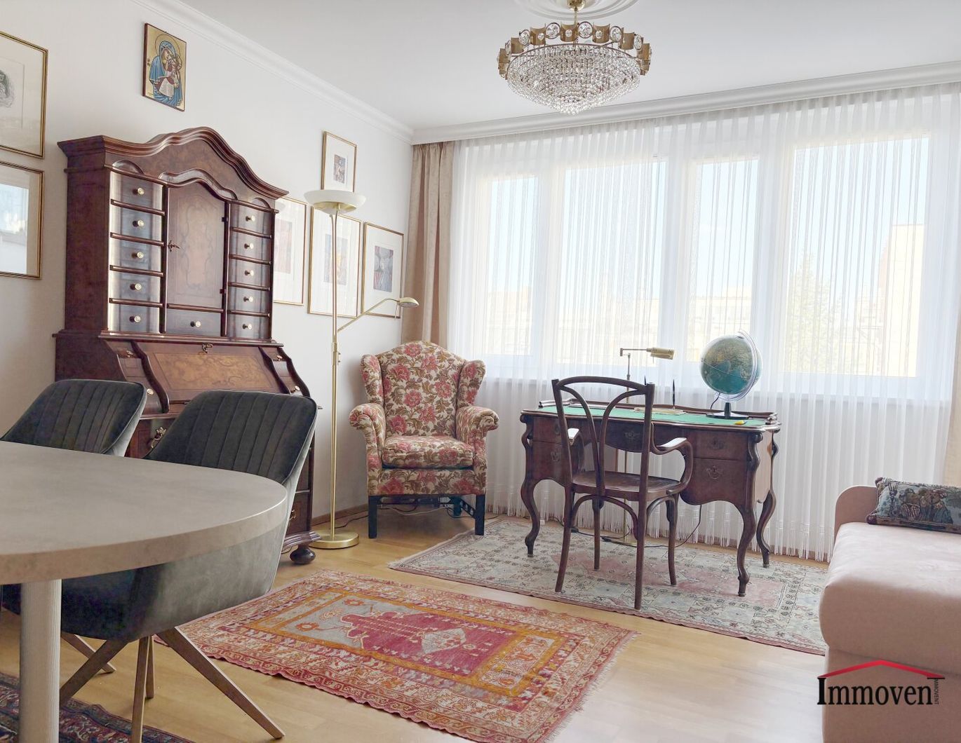 Wunderschöne, möblierte 2-Zimmerwohnung mit Balkon!