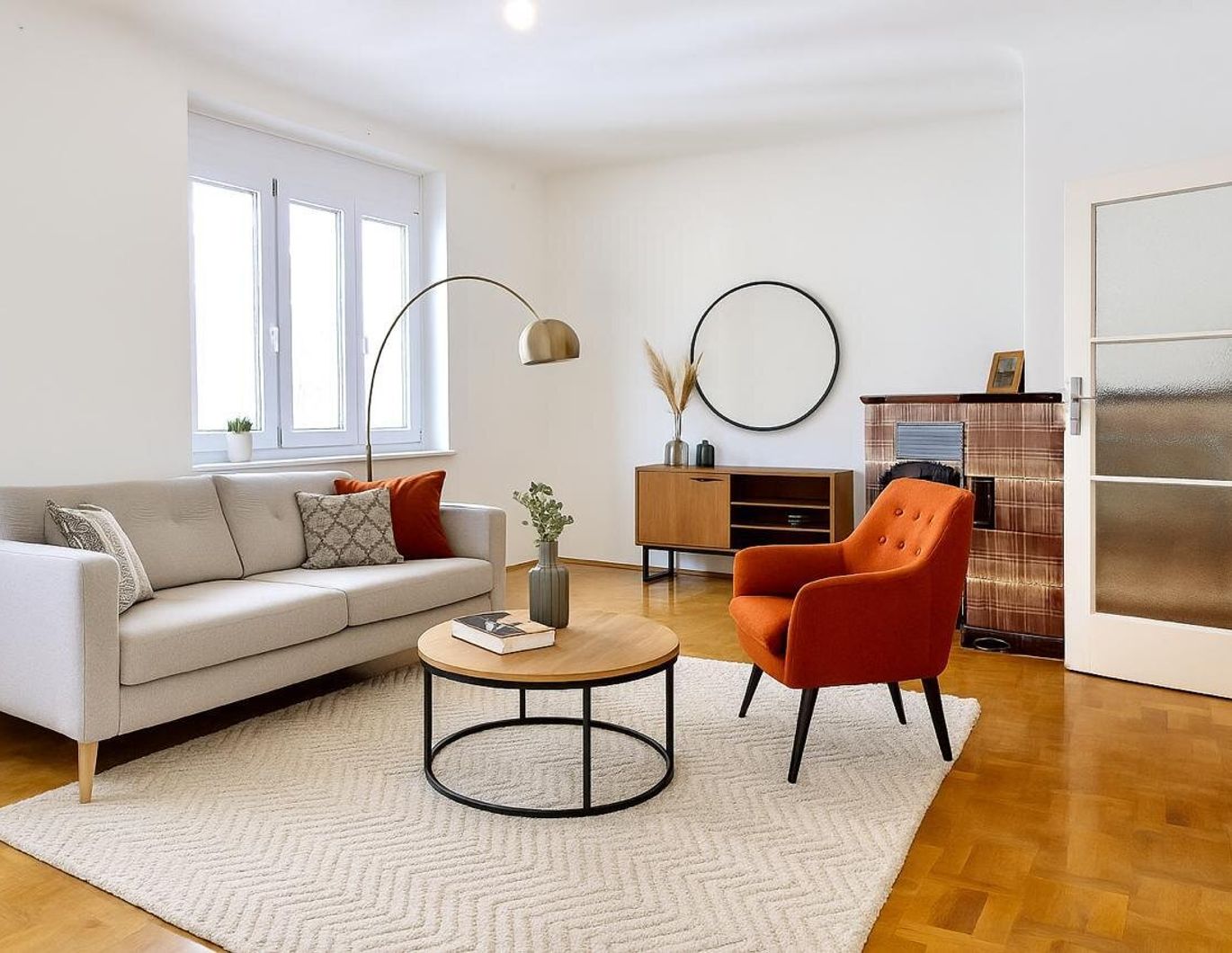 Teilsanierte Balkonwohnung in zentraler Lage