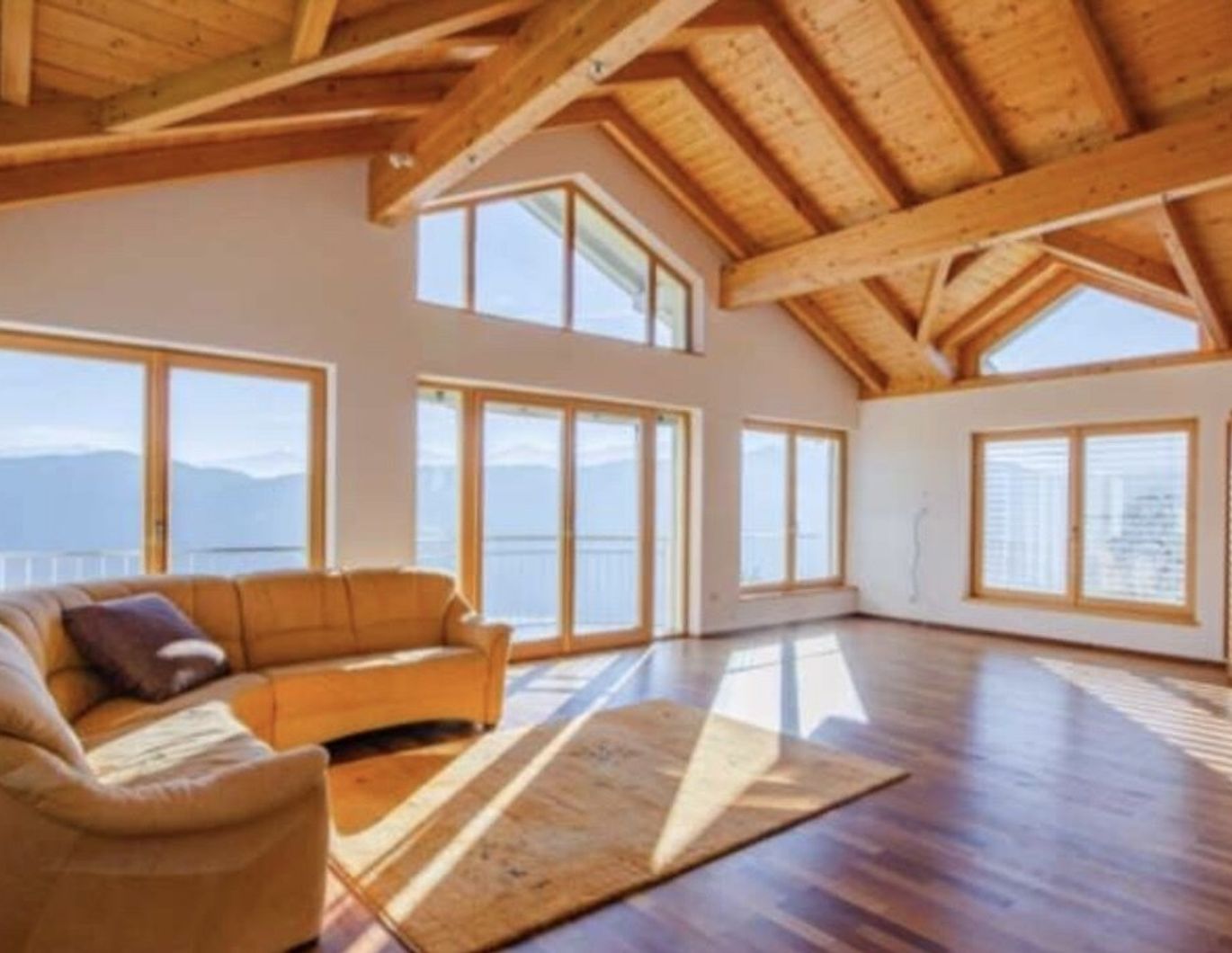 Panorama-Residenz über dem Millstätter See: Luxus, Ruhe & Architektur auf höchstem Niveau