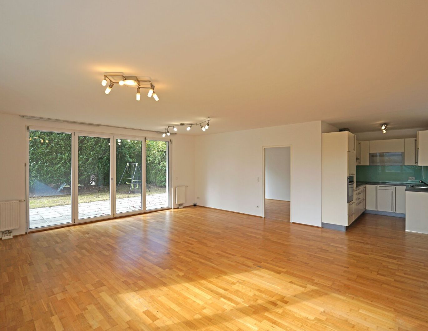 Exklusive Garten-Wohnung in ruhiger Grünlage am Loudon'schen Wald