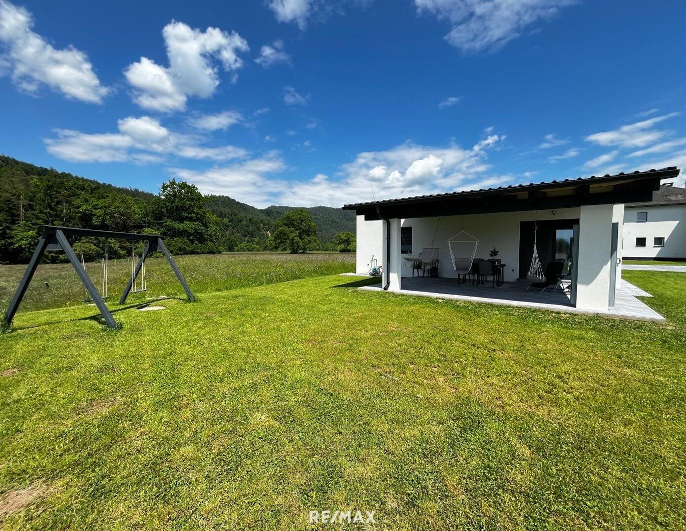 Moderner Bungalow in sonniger Lage mit großzügigem Grundstück