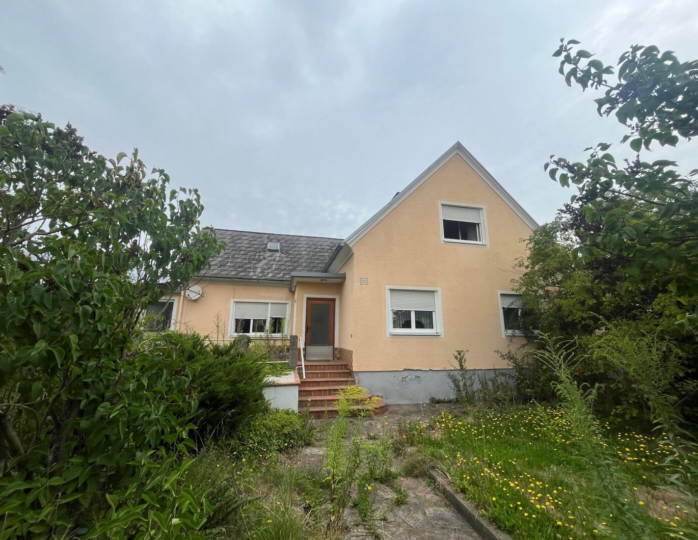 Rohdiamant in Bestlage: Haus in Feldkirchen