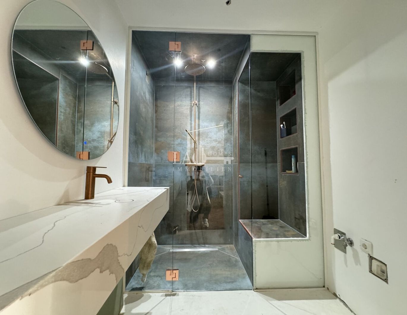 PREISREDUKTION !!! Zentrale und Moderne 2-Zimmer-Wohnung mit Balkon !