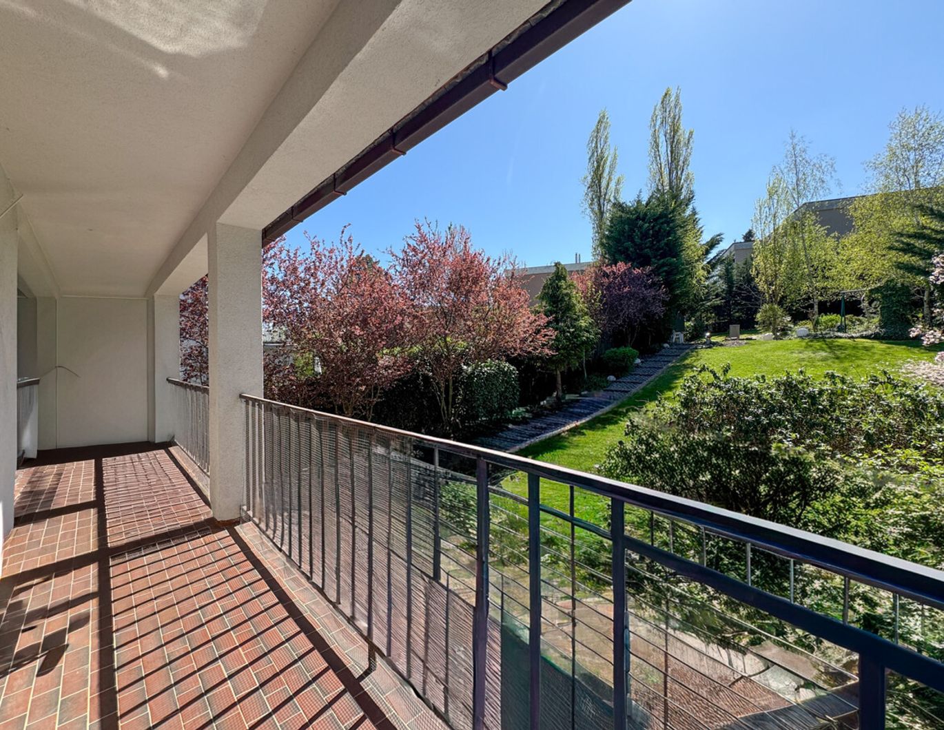 Fantastisches Einfamilienhaus mit Indoorpool und Sauna in Döblinger Villengegend