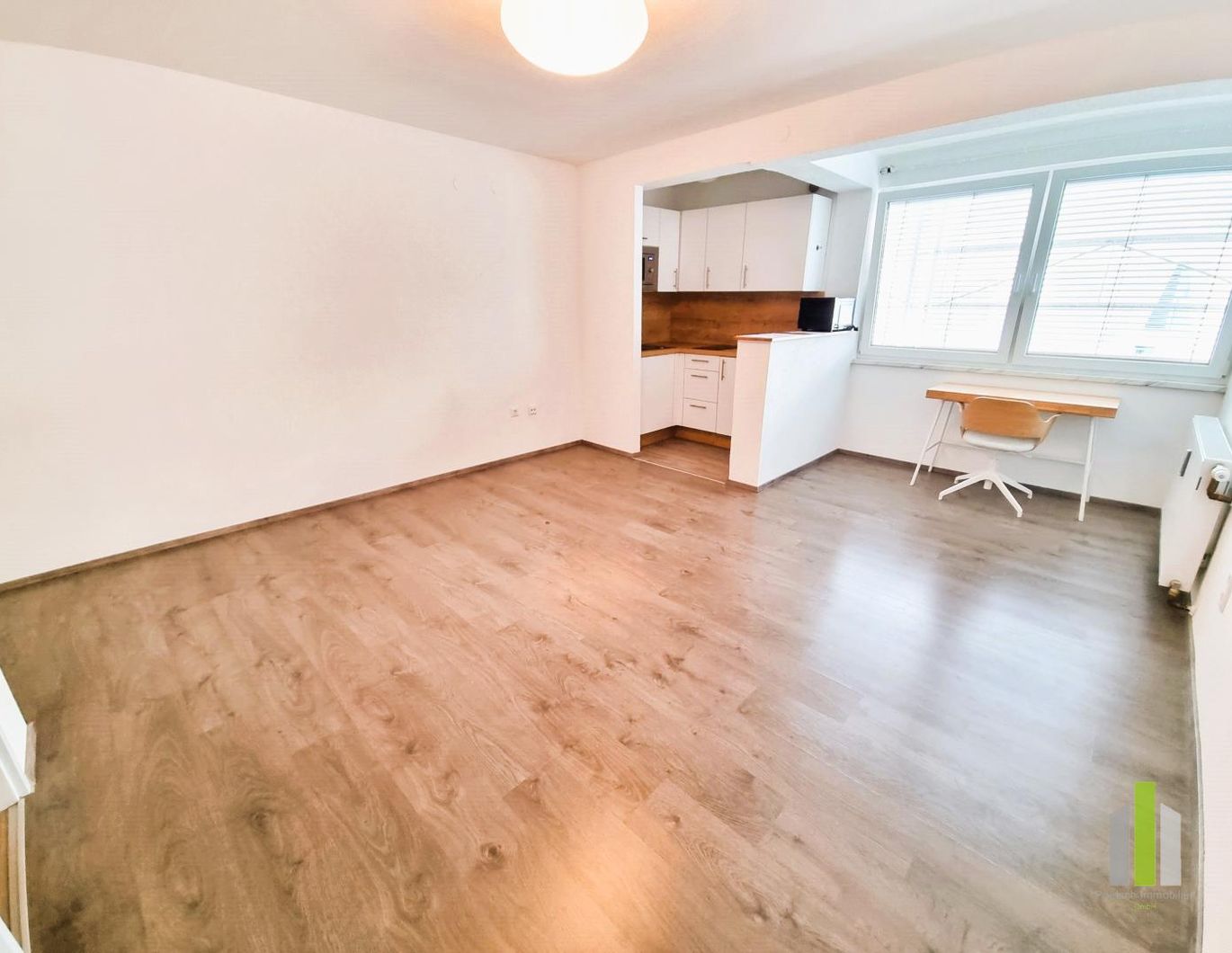 Schöne Garçonnière mit Einbauküche und Parkplatz in Salzburg-Parsch