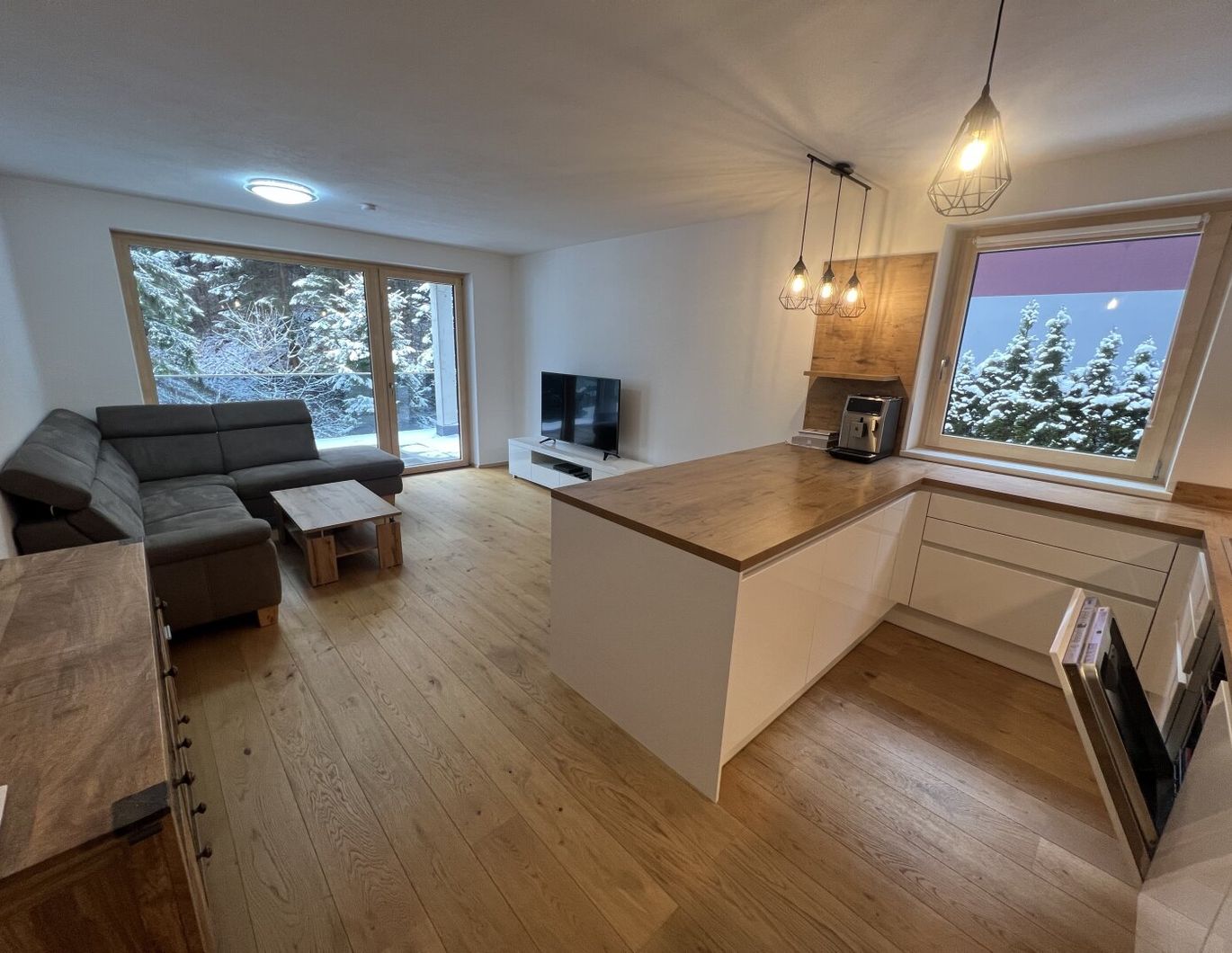 VOMP - Moderne und helle 3 Zi.-Wohnung mit Terrasse und Gartenanteil in malerischer Umgebung zum Verkauf