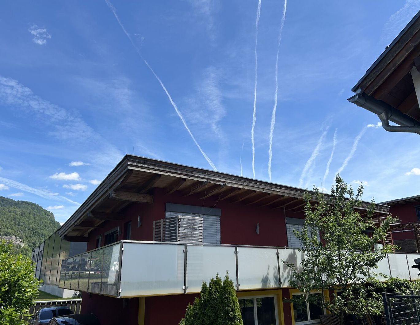 Neuwertige DG-Wohnung in Kirchbichl: Garten, Terrasse, 2 Bäder - Ihr neues Zuhause