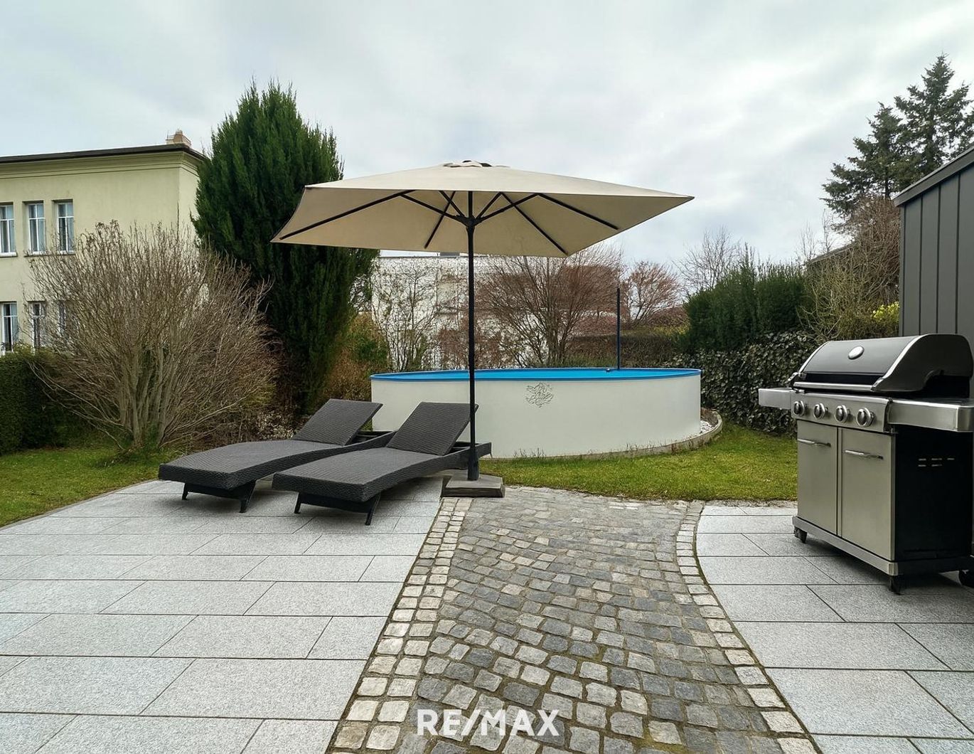 Viel Platz für die Familie - Modernes Reihenhaus mit schönem Garten