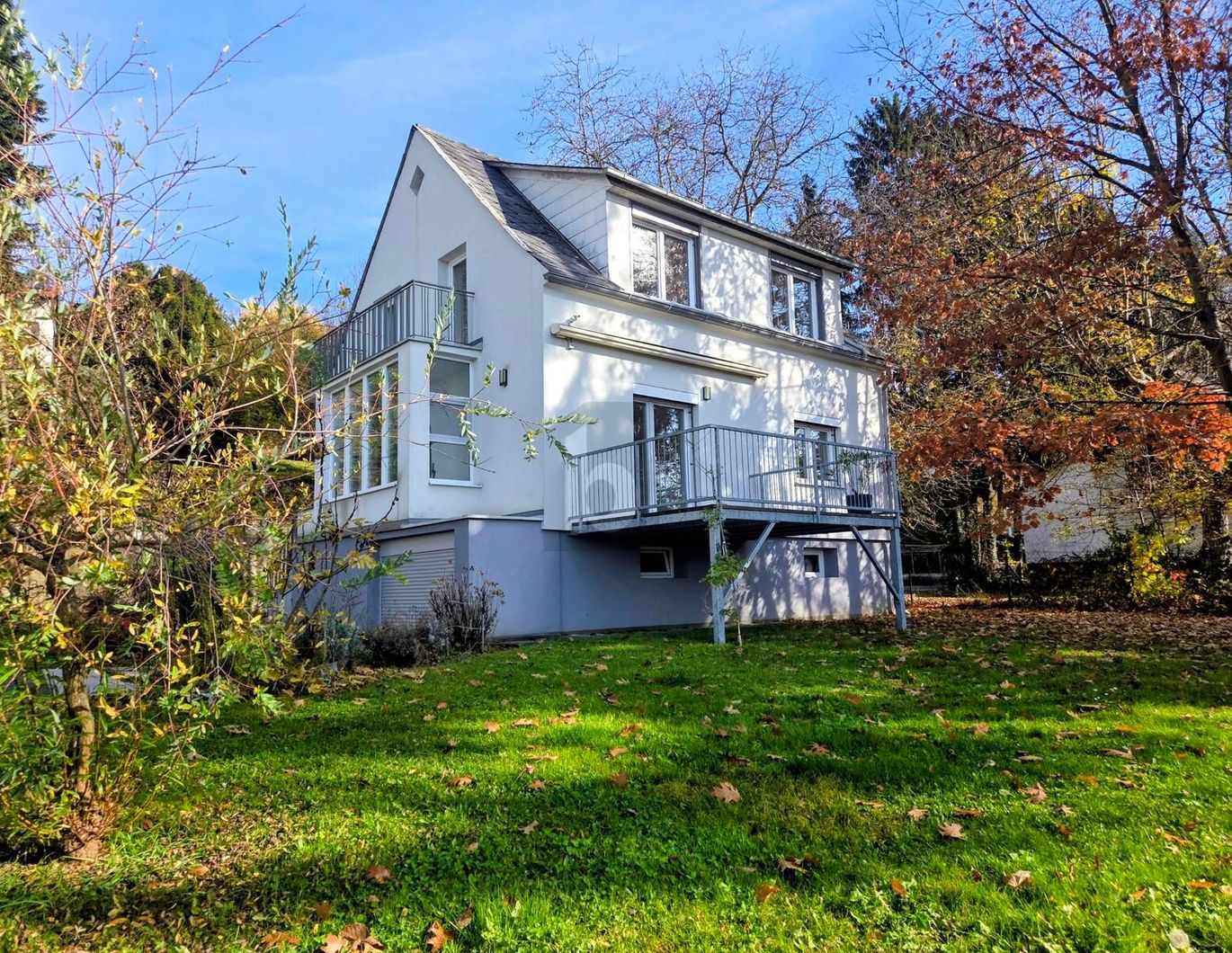 EXKLUSIV MIT MODERNISIERTEM ALTBESTAND UND PANORAMABLICK - IN ST. PETER