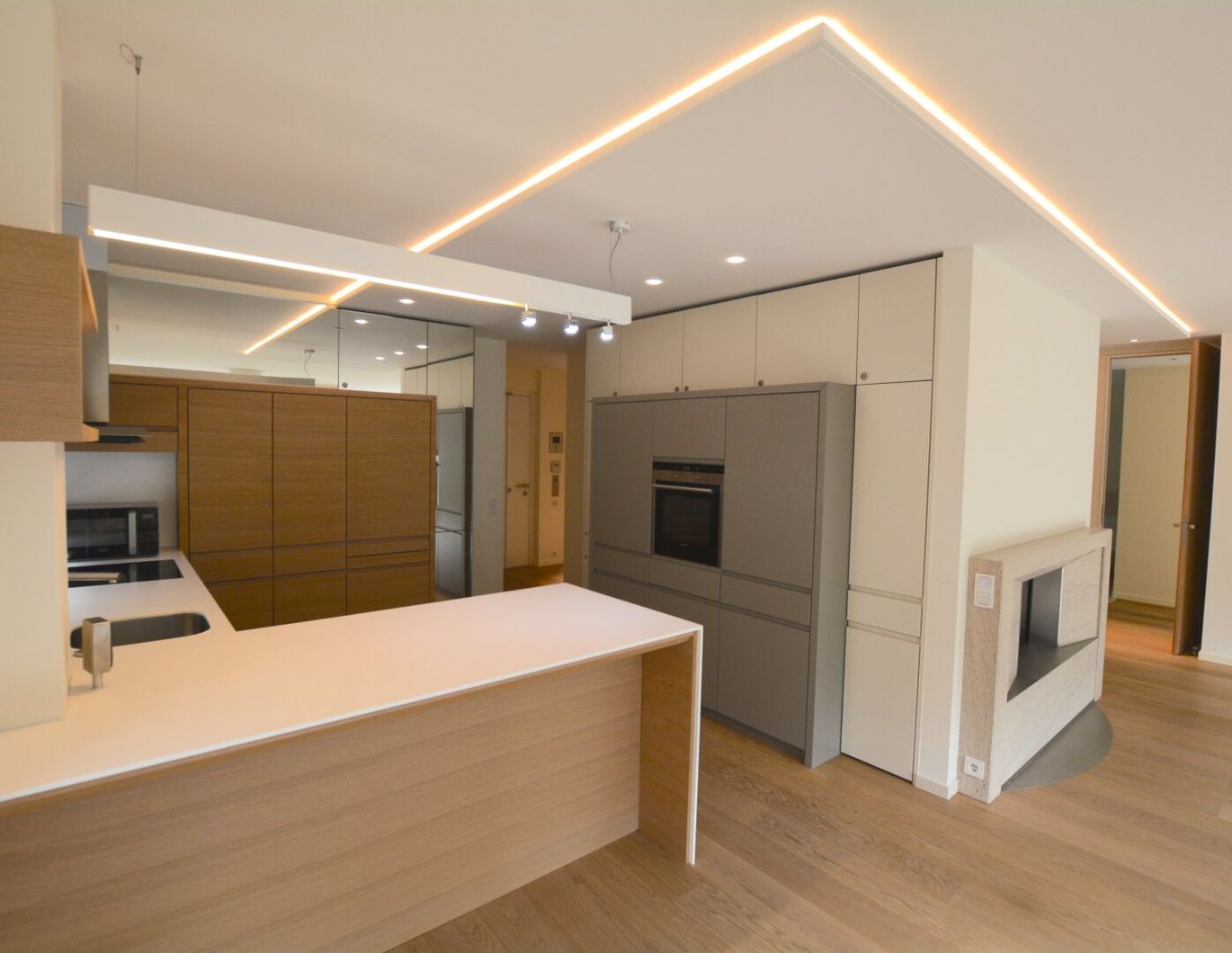 1190 - DIESE SEHR SCHÖNE 4-ZIMMER-WOHNUNG MIT TERRASSE UND GARAGENPLATZ STEHT AB SOFORT ZUM VERKAUF!