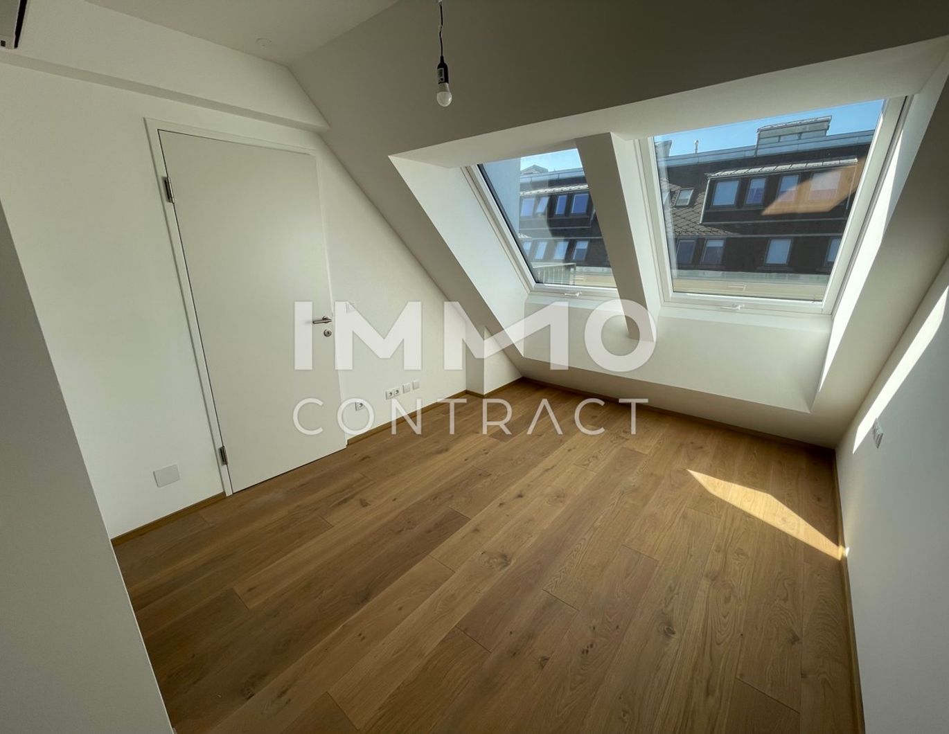 Ihr Wohntraum im Herzen Meidlings - 2-Zimmer-Dachgeschosswohnung mit großzügiger Terrasse