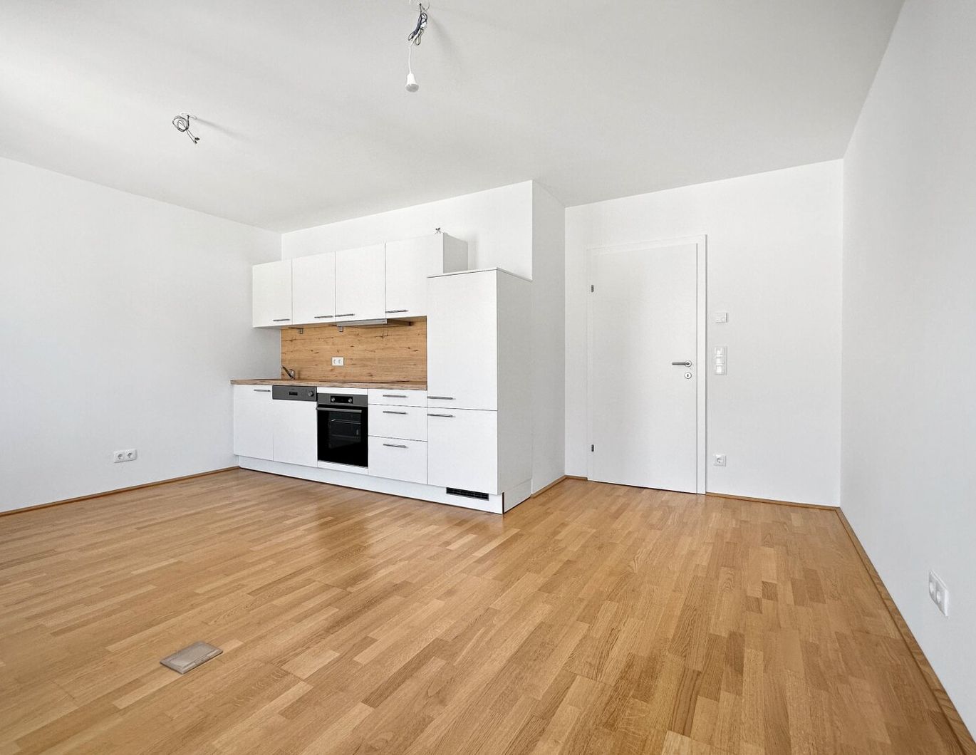 Miete: Ideale Starterwohnung im 6. Liftgeschoss | 1-Zimmer Wohnung mit Balkon | 1100 Wien