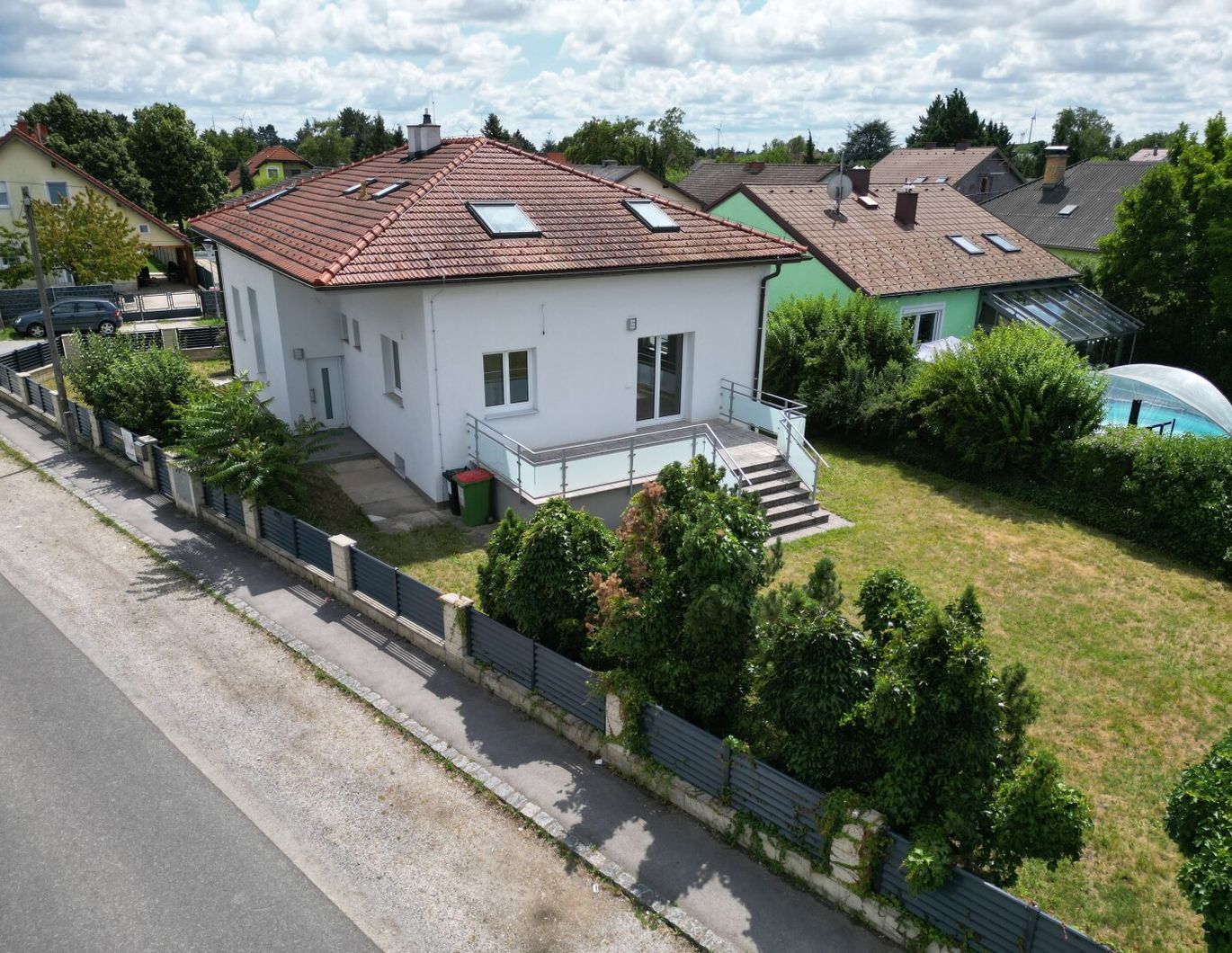 Einfamilienhaus mit 194 m² / 10 Zimmer +ERSTBEZUG nach SANIERUNG+