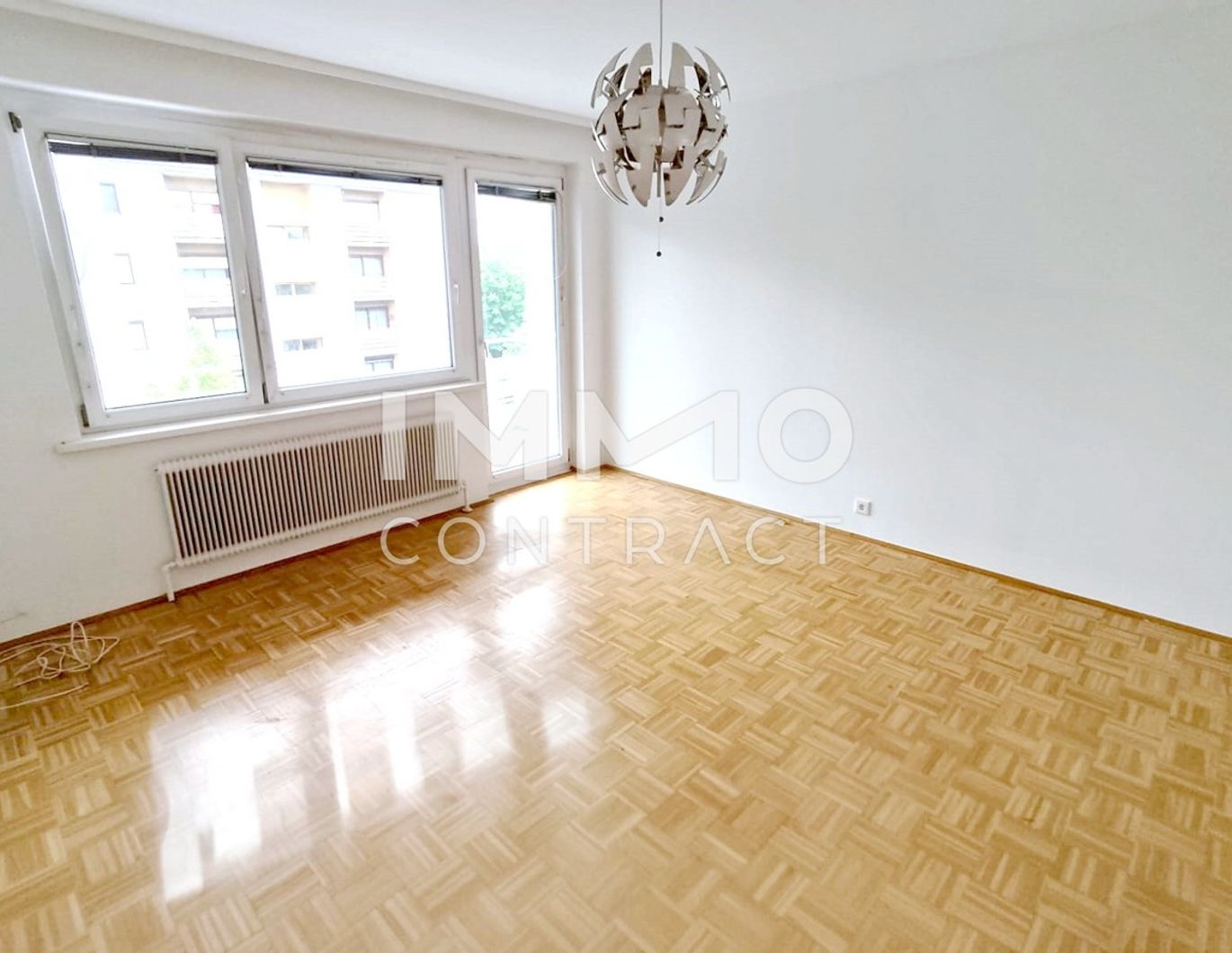 Sehr gut geschnittene Zweizimmer-Wohnung mit Balkon und Garagenplatz - Zentrale, ruhige Lage