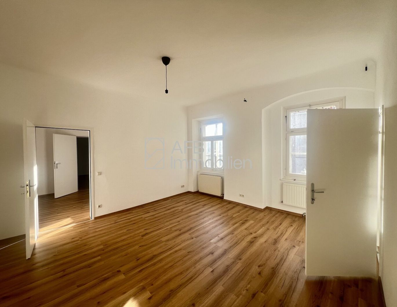 Neu-sanierte 3-Zimmer-Wohnung mitten in der Herrengasse