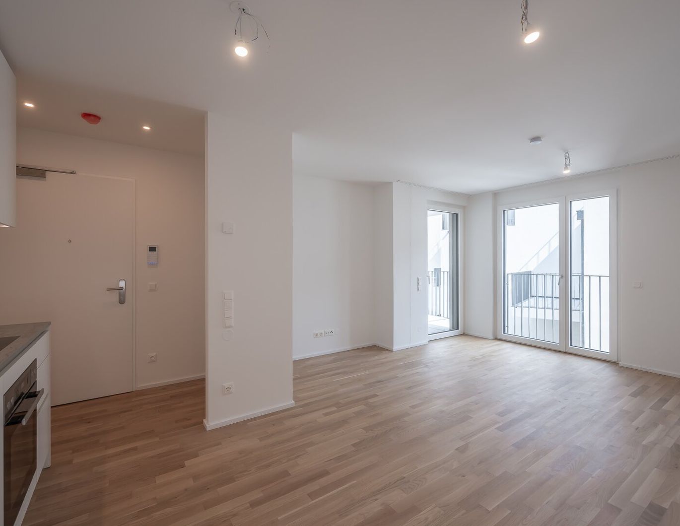 +.+ASG+.+ IV-Qualitatives Wohnen in urbaner Lage: hochwertiger 2-Zimmer ERSTBEZUG mit Balkon! Provisionsfrei!