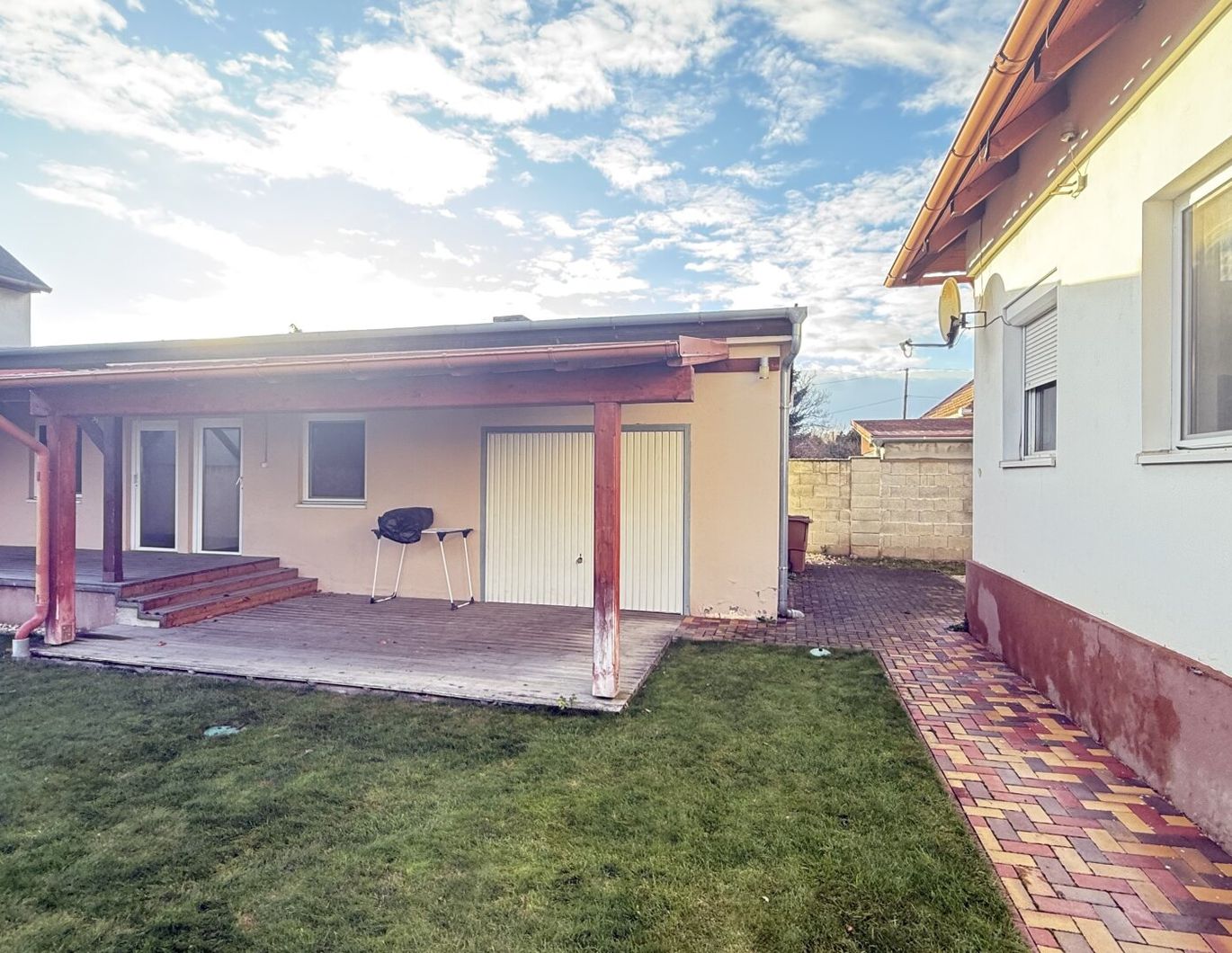 Liegenschaft in Ungarn (Mosonmagyarovar) mit Haupthaus und Nebenhaus (möbliert) zu verkaufen!