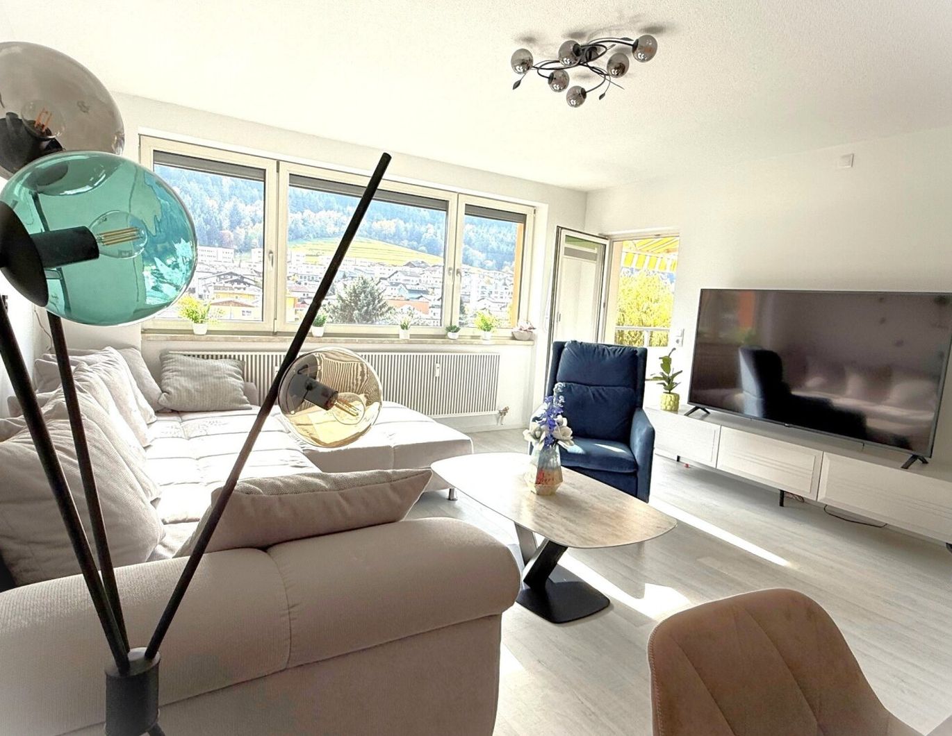 Charmante 3-Zimmer-Wohnung mit Loggia und traumhaftem Ausblick - Völs