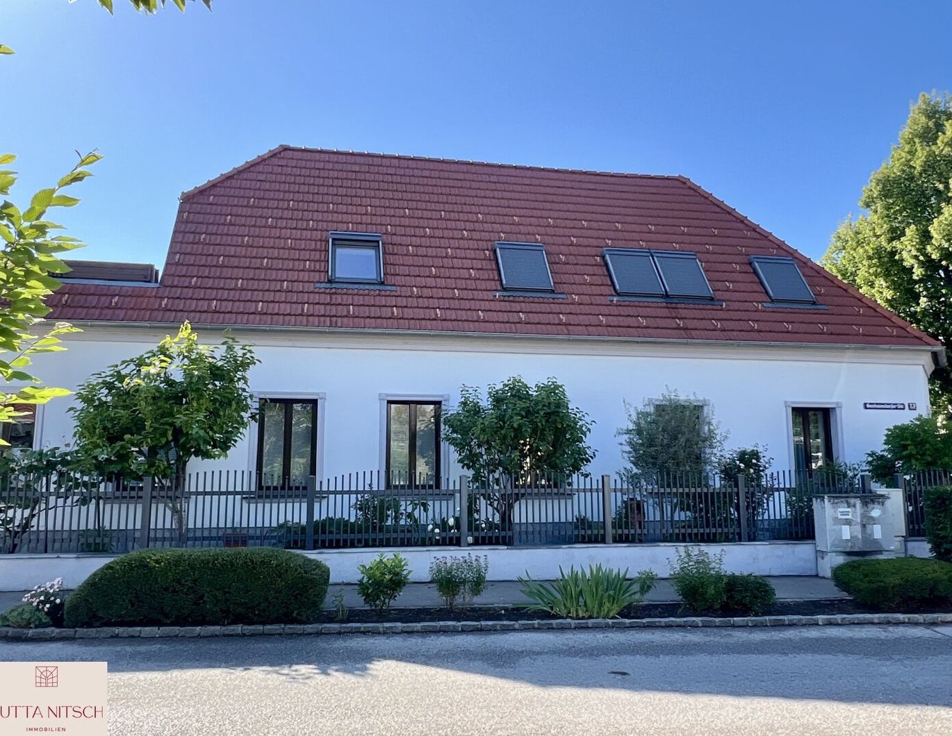 Durchdachtes Terrassenhaus mit Einliegerwohnung - Möllersdorf
