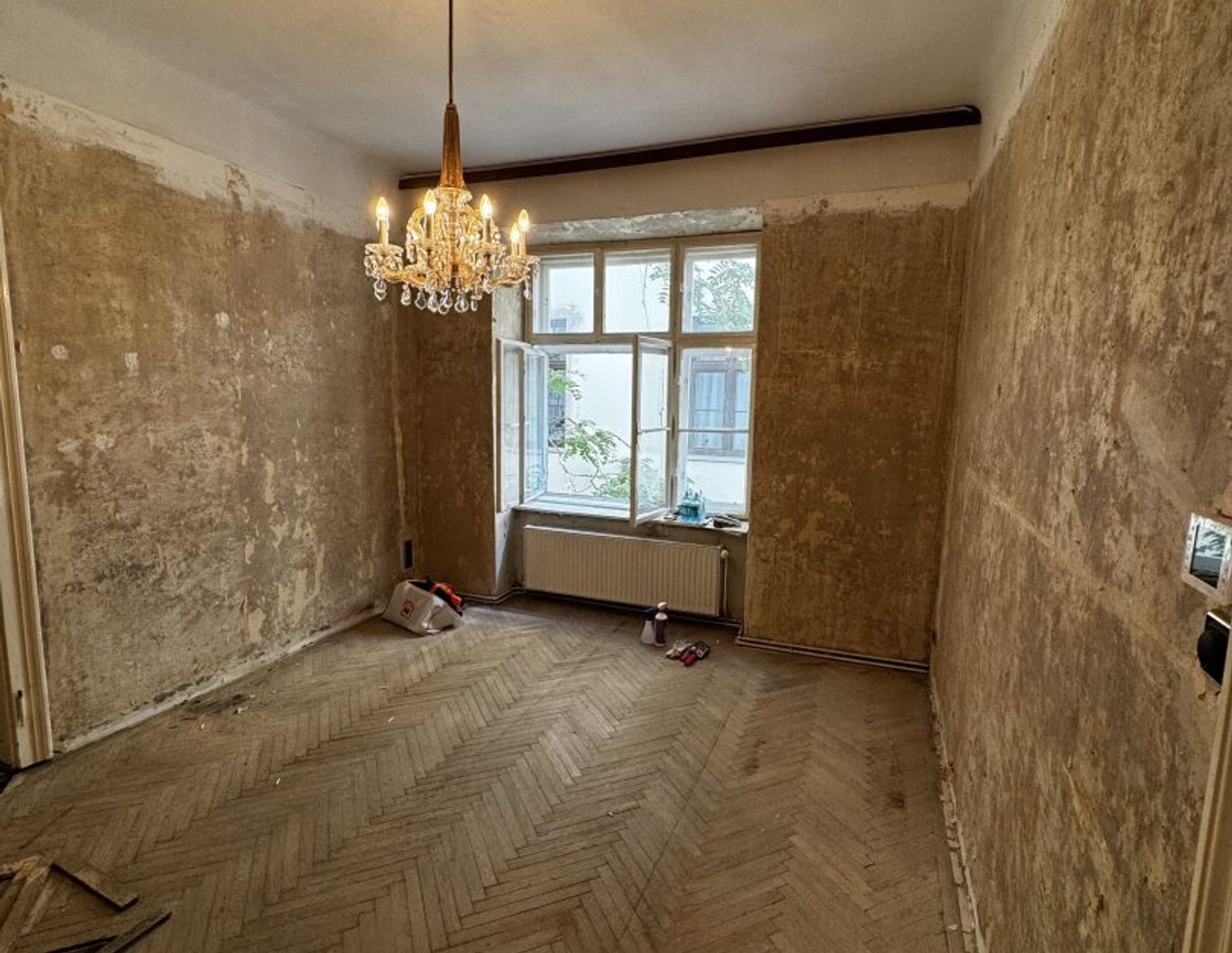 PROVISIONSFREI - Altbauwohnung nähe Augarten - Sanierungsbedürftig