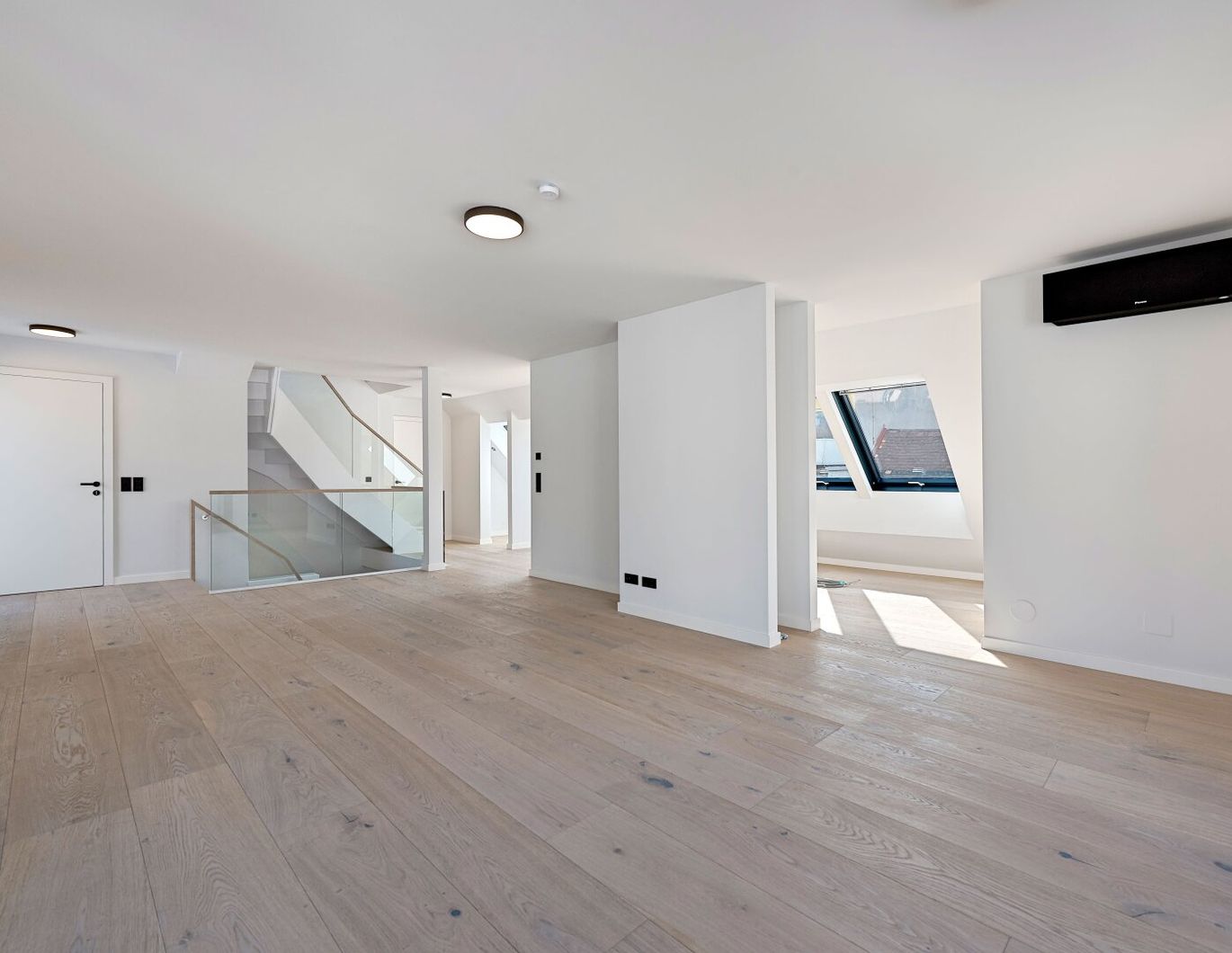 PENTHOUSE mit traumhafter DACHTERRASSE! Großzügig angelegter Erstbezug mit direktem Liftzugang