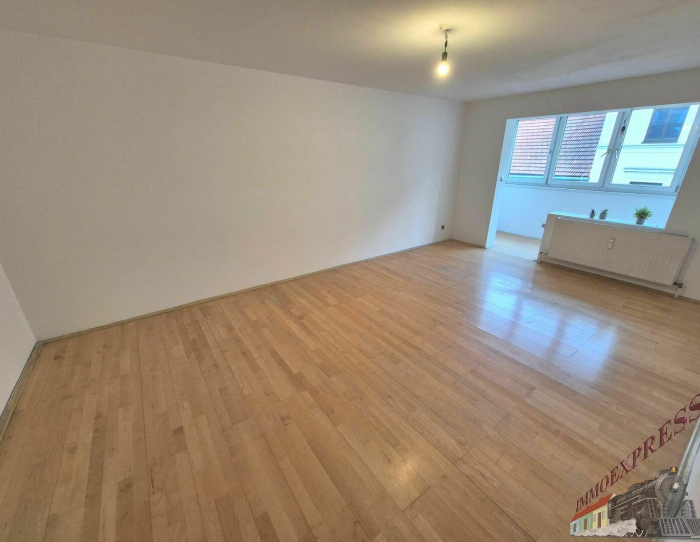 Sehr gut gelegene 3-Zimmer-Wohnung mit Loggia & neuer Küche - Top-Anbindung an S-Bahn & Straßenbahn