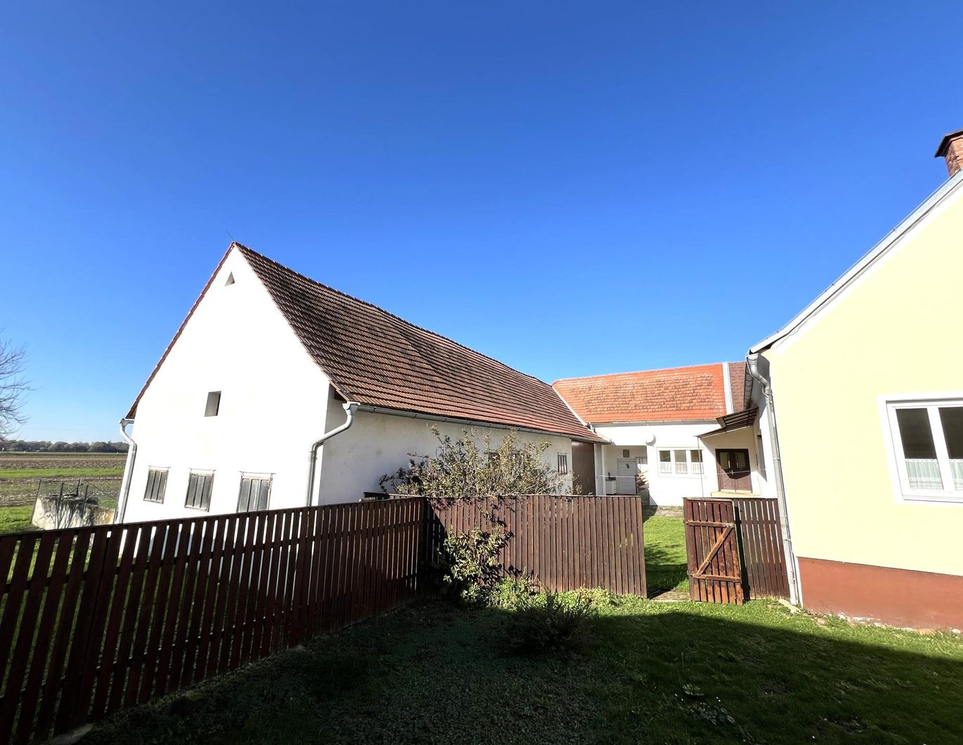 Ehemaliger Bauernhof in sonniger Lage