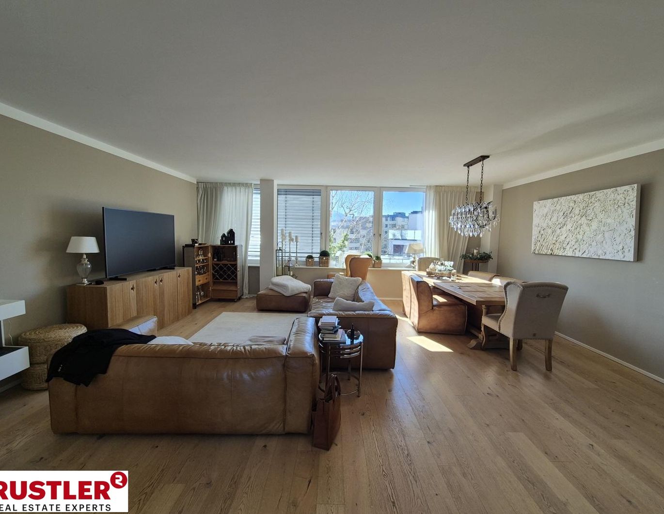 LICHTDURCHFLUTETES PENTHOUSE mit XXL-TERRASSE