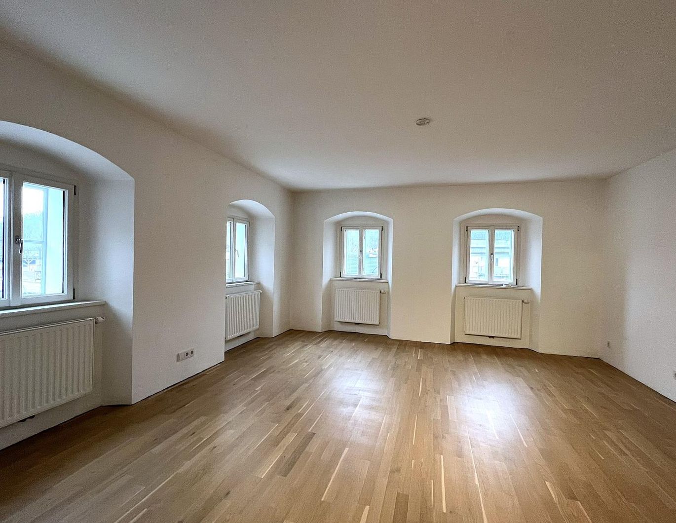 Top 2.2 - Bezugsfertig: Wohnen mit besonderem Flair