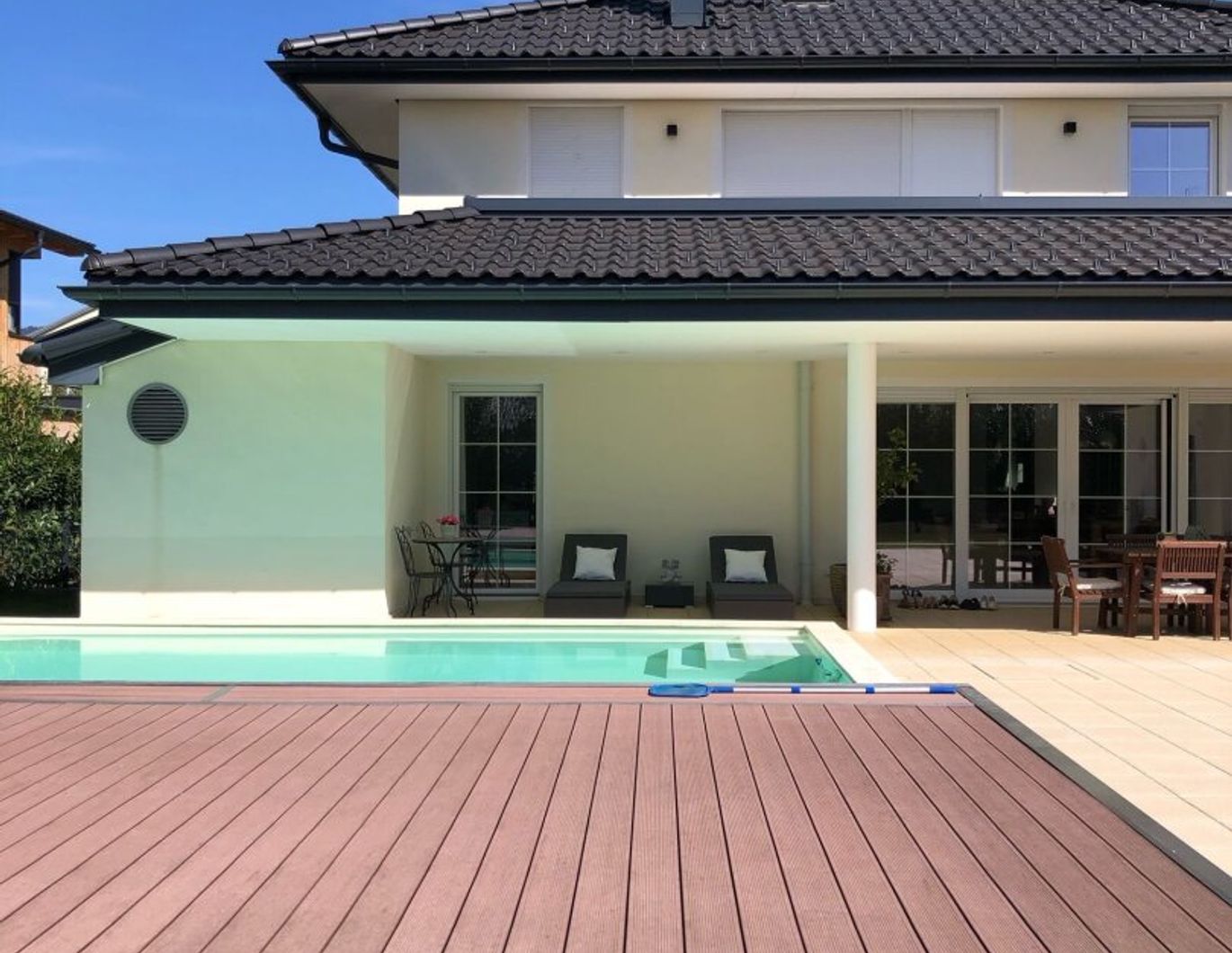 Gneis: Traumhaftes Einfamilienhaus mit Pool