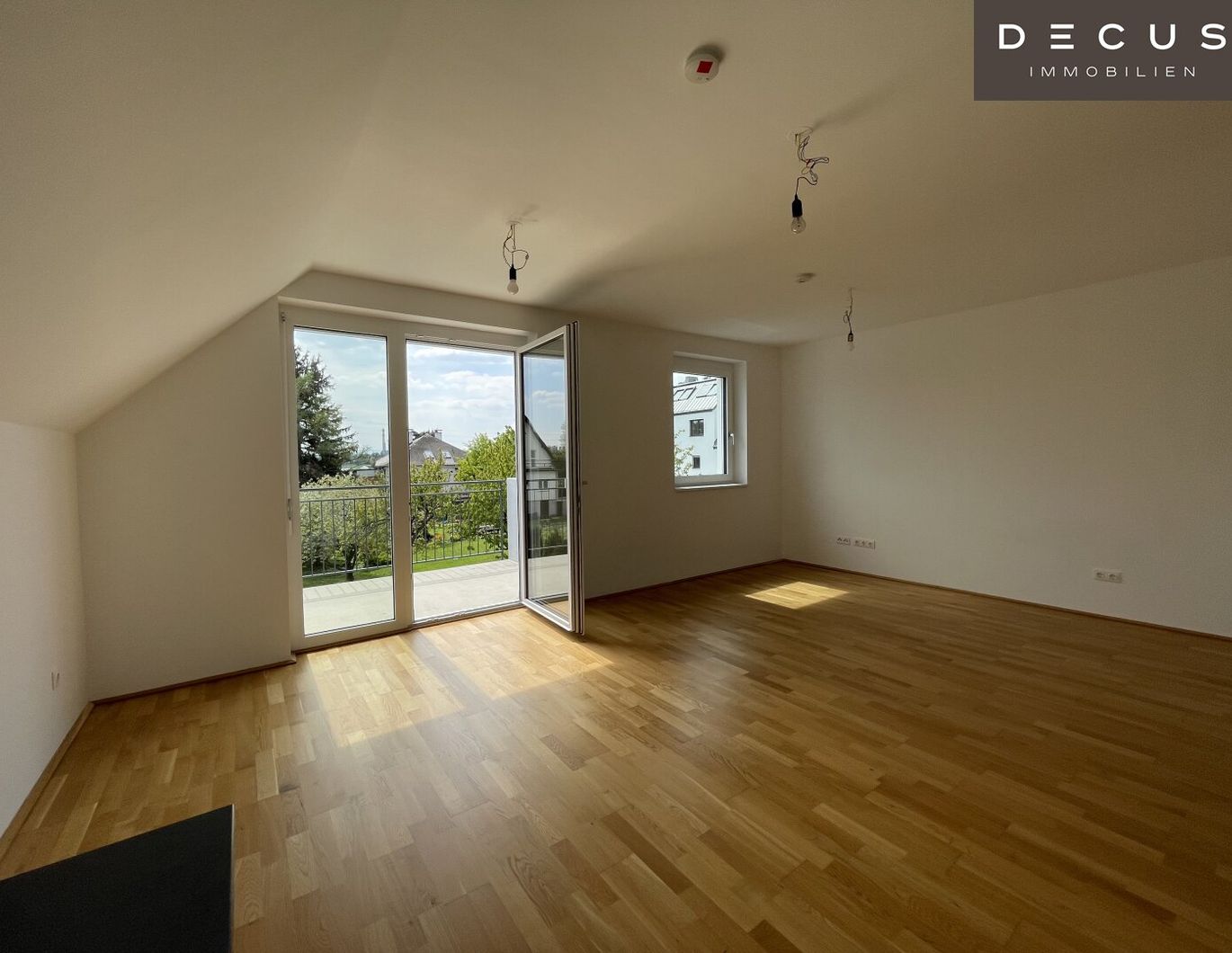 # AB OKTOBER # NEUWERTIG # TOP-AUSTATTUNG # SÜD-AUSRICHTUNG # 2-ZIMMER WOHNUNG