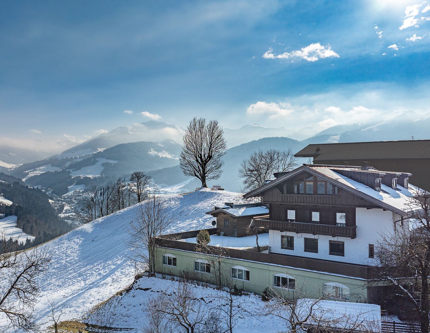 Anwesen mit einer der größten privaten Schutzanlagen - zwischen Innsbruck & Kitzbühel