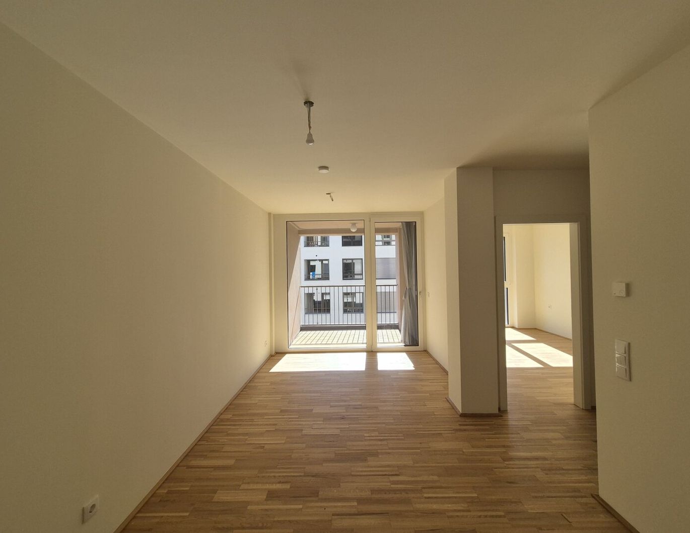 Lichtdurchflutete 3-Zimmer-Wohnung mit Loggia - einfach einziehen!