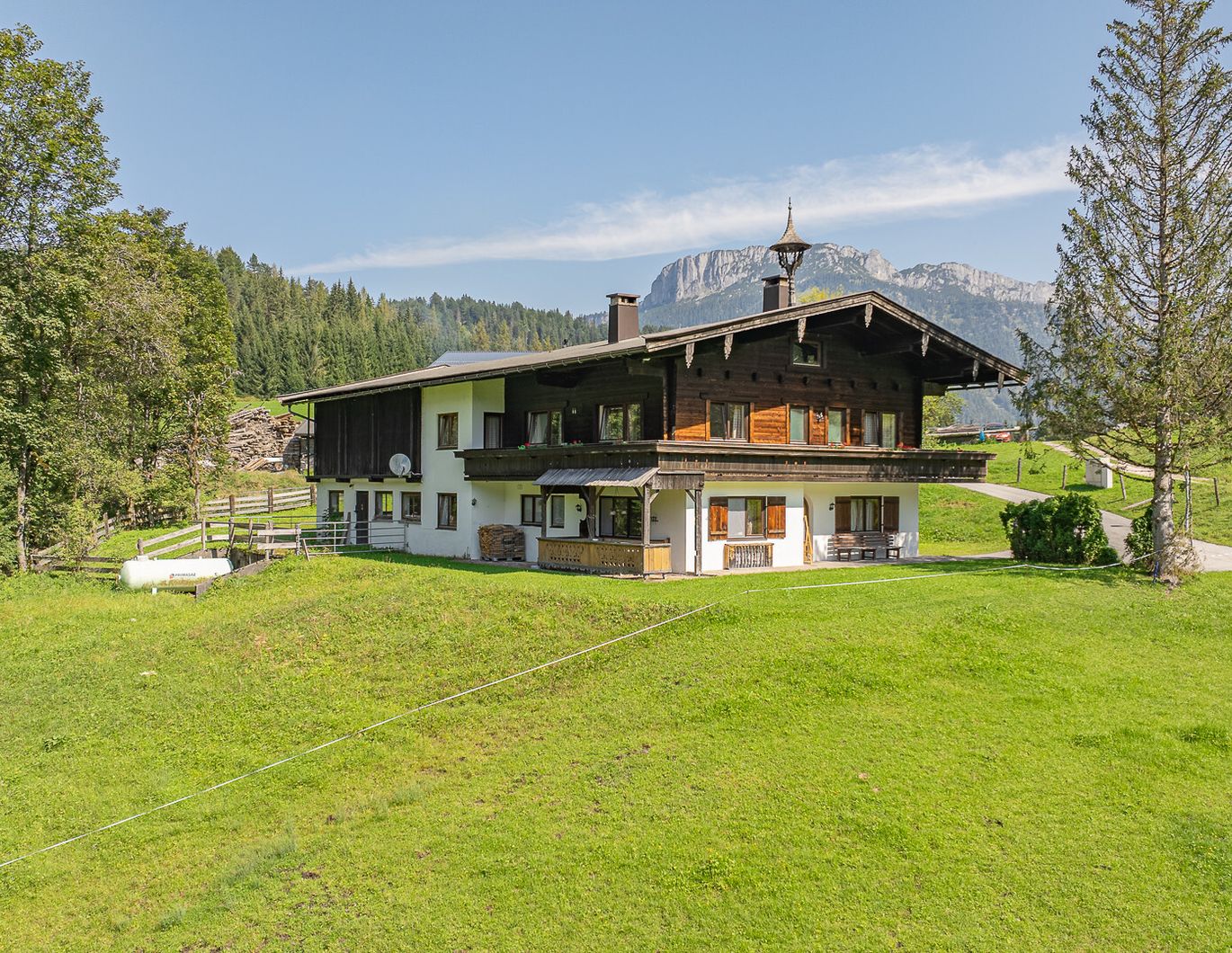 Bauernhaus mit Freizeitwohnsitz in idyllischer Ruhelage