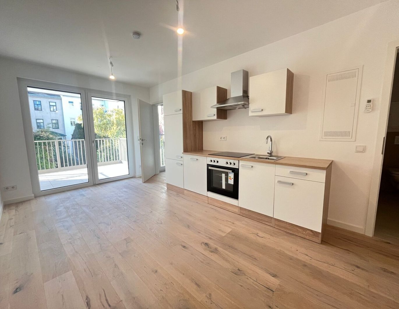 ERSTBEZUG! GEMÜTLICHE 2-ZIMMER-WOHNUNG MIT SÜD-WEST- BALKON