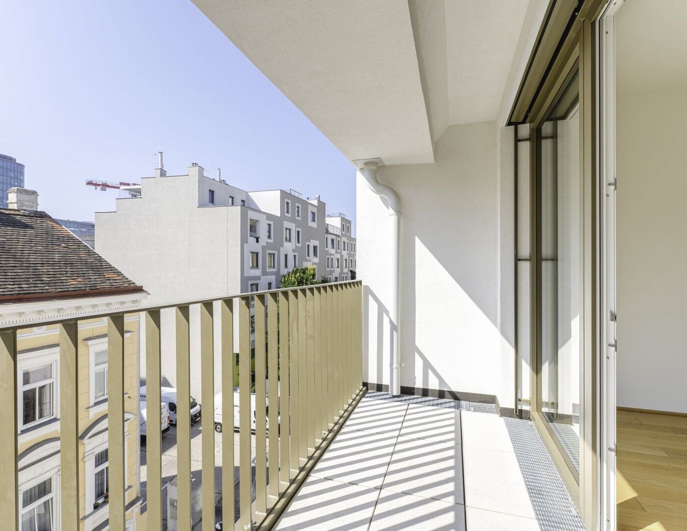 Erstbezug! 2-Zimmer-Loggiawohnung mit Stellplatz zu vermieten!