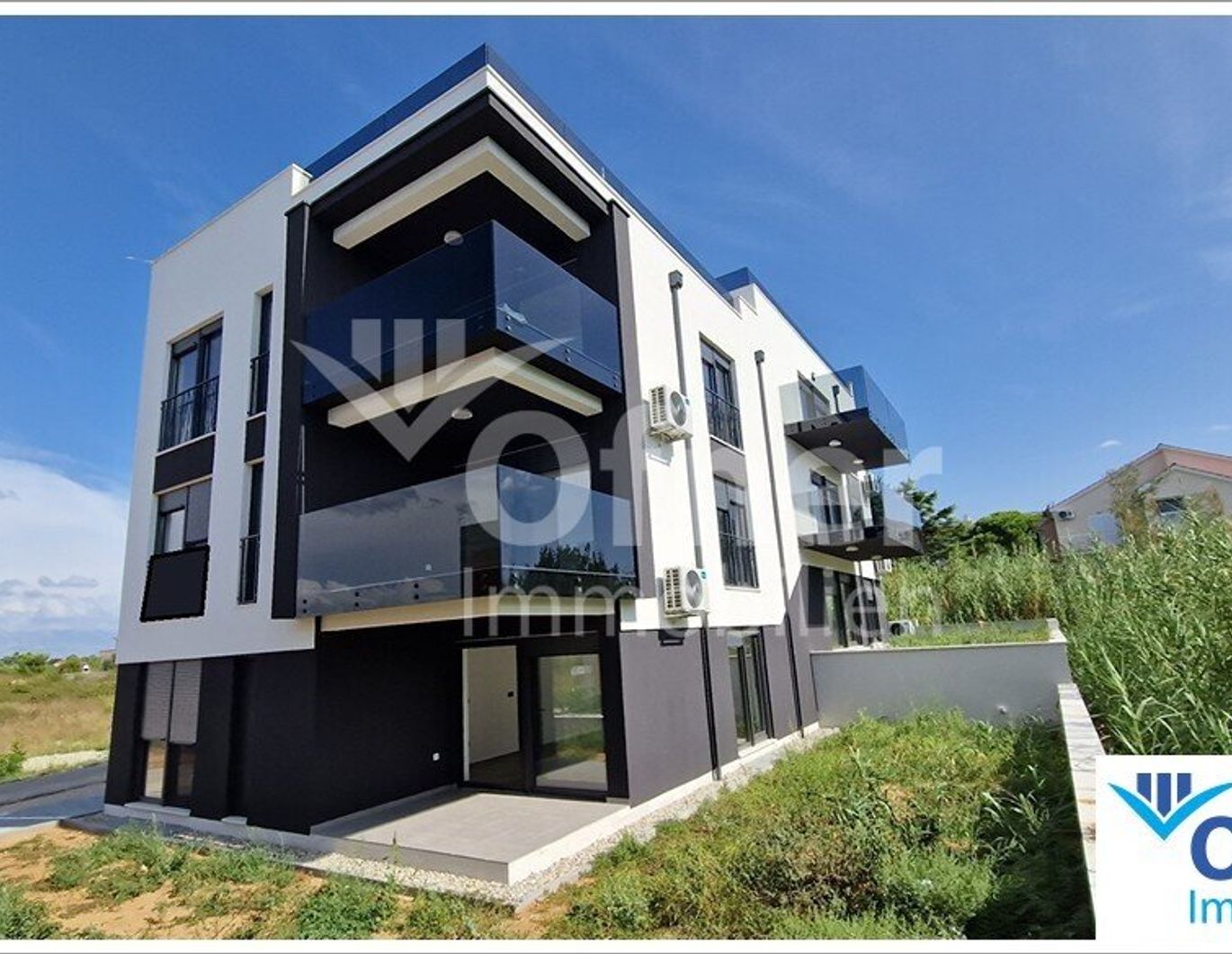 Bezugsfertige Wohnung - Neubau in TOP Lage, Privlaka, 70 m vom Meer