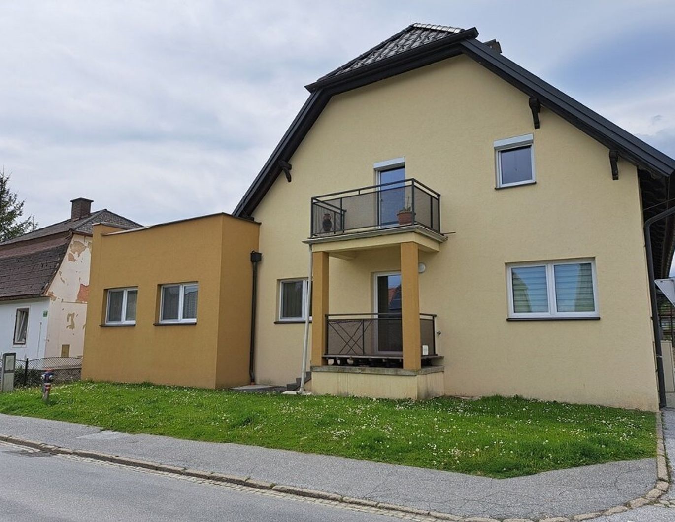 Anleger Paketpreis: 3 tolle Erdgeschosswohnung mit Terrassen und Grünflächen