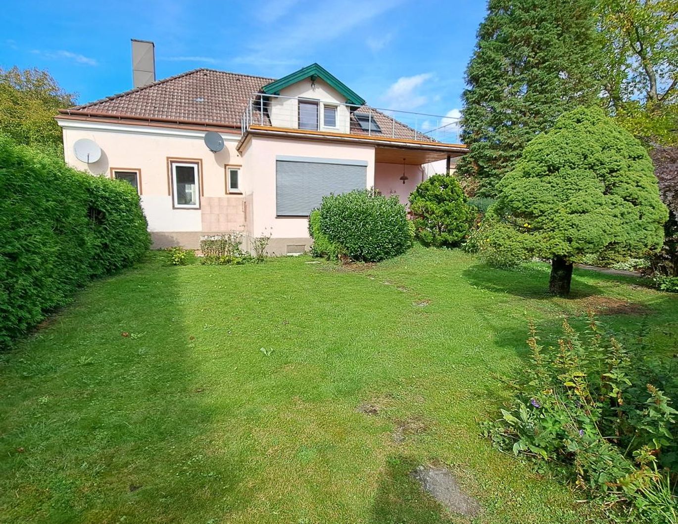 PROVISIONSFREI! Altbauflair für Mieter mit jungen Ideen!