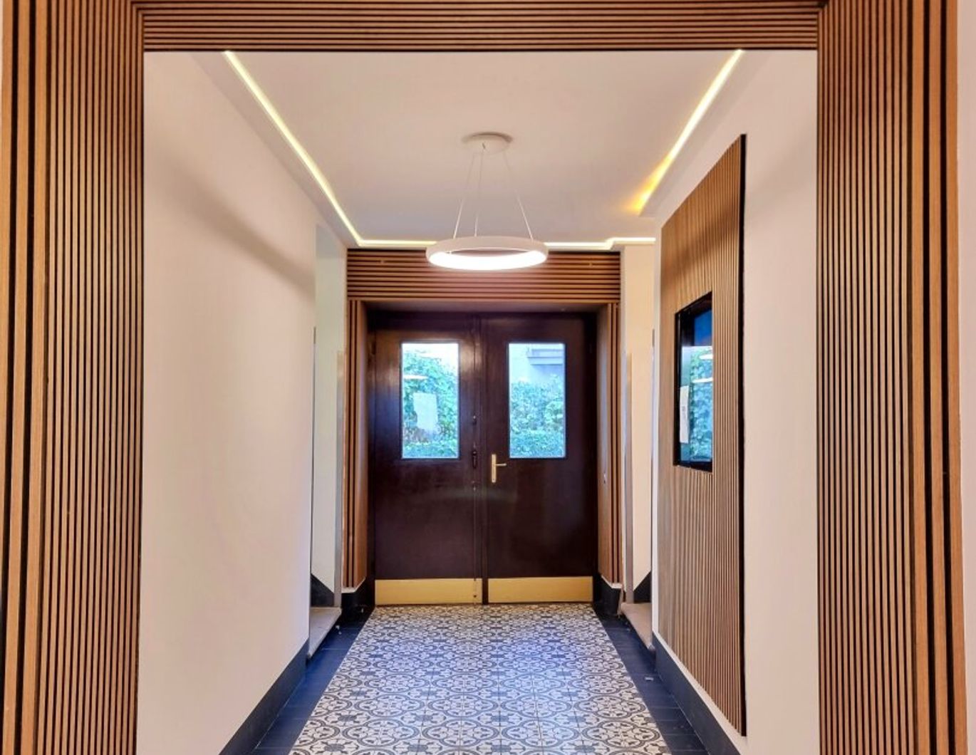 Summer Sale! Keine Mitte. Kein Mainstream. Deine Ecke - Wunderschöne Eckwohnung! Traumhaft saniertes Altbauhaus + Stylisches Stiegenhaus + Tolle Infrastruktur und Anbindung + Lebensqualität!
