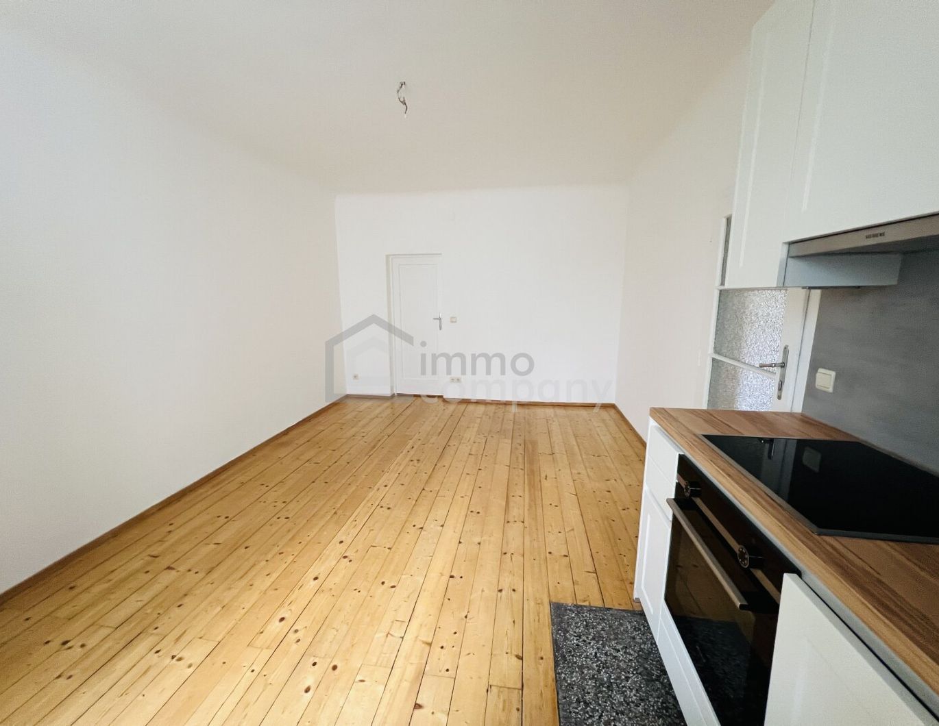 Neue schöne Wohnung mit herrlicher Aussicht! 8. Bezirk. U6 und U2!