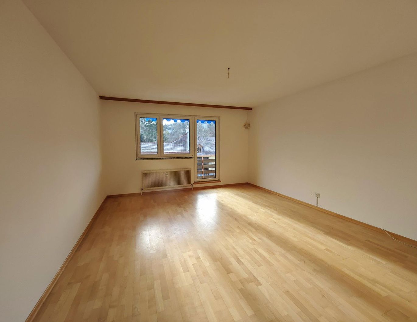 3-Zimmer, Loggia, Ruhelage, neue Fenster, südseitig, hell, HTL, Anninger, provisionsfrei, MIETE