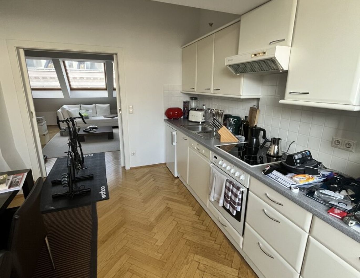 Moderne Wohnung im Dachgeschoss im begehrten Servitenviertel!
