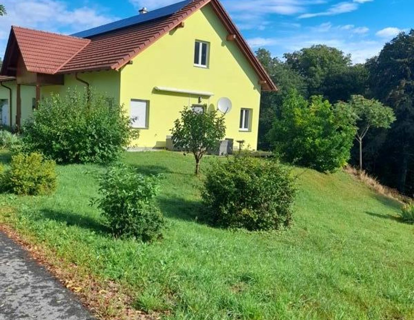 Haus in sonniger Alleinlage mit großem Garten in Bad Loipersdorf bei Fürstenfeld (Provisionsfrei)