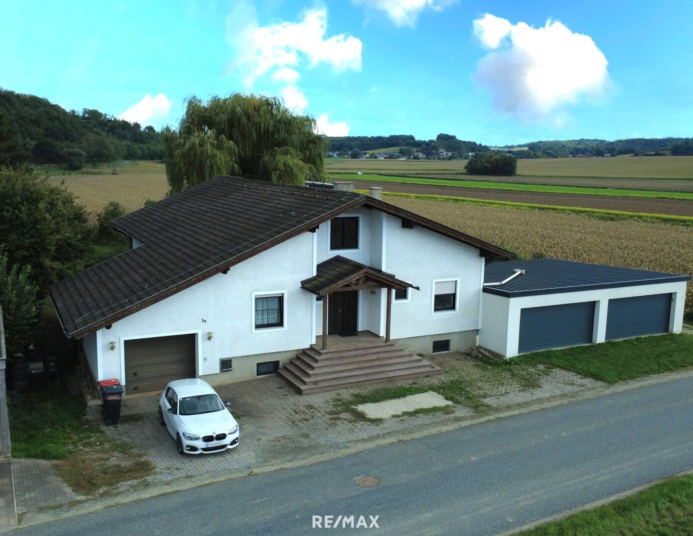 Familienidyll in Eggendorf - großzügiges Einfamilienhaus mit Terrasse und Pool