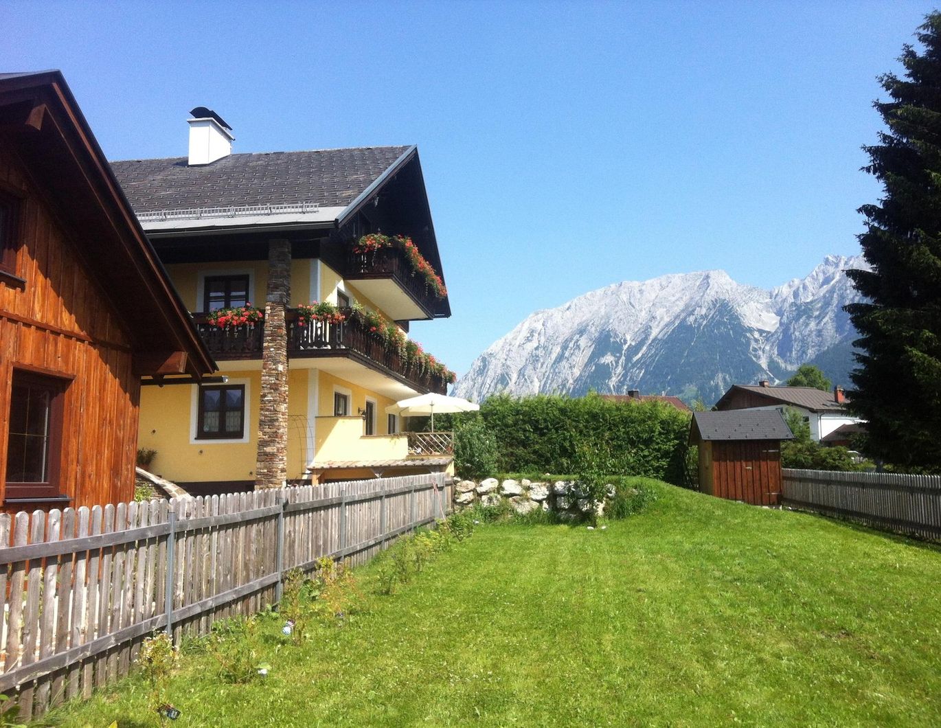 Nur 3 Wohnungen in einem Haus mit Grimmingblick in traumhafter Landschaft - Bad Mitterdorf (Provisionsfrei)