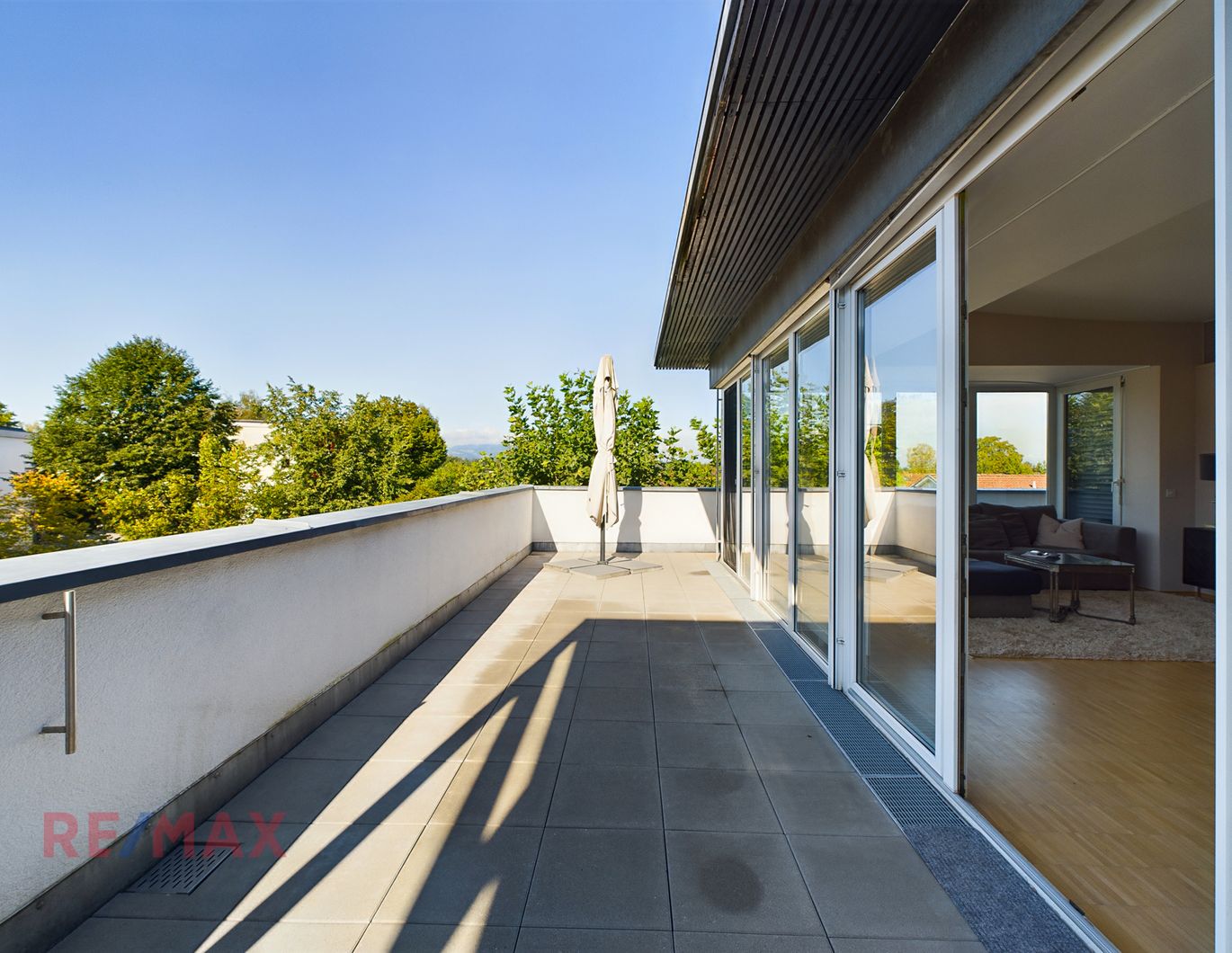 Einzigartige Dachgeschosswohnung mit atemberaubender Terrasse